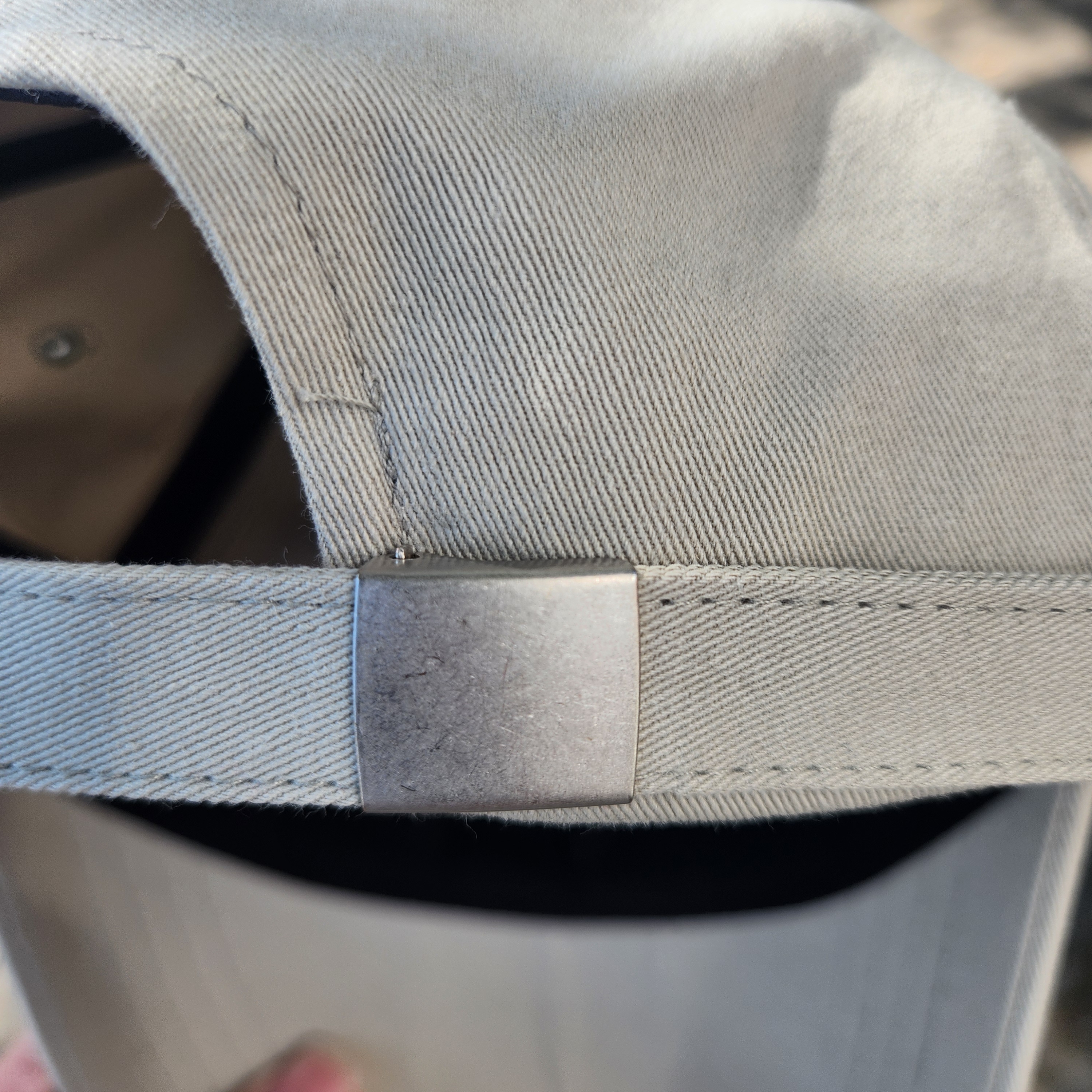 Emis Wappen Ball Cap Beige, Emis Wappen Ball Cap Red 착용 스타일 - 6