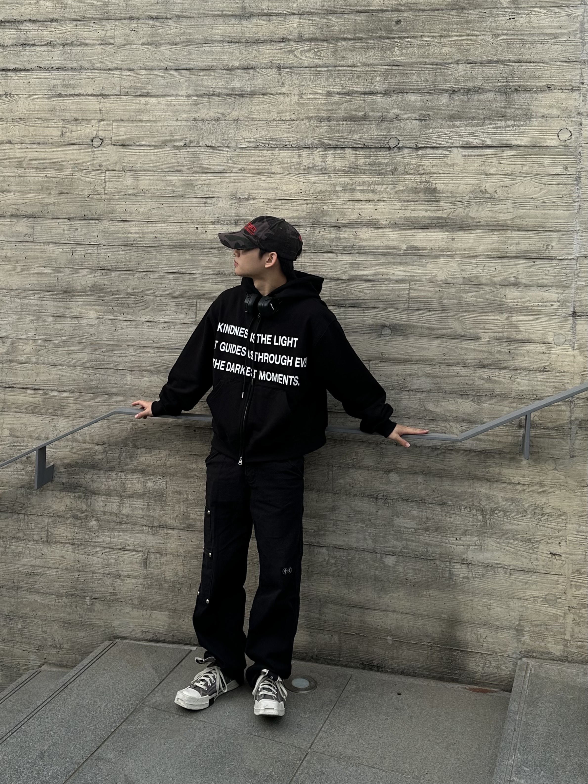 Converse x Drkshdw Turbodrk Chuck 70 Hi Laceless Iron, Thug Club Thug Pants (2) Black 착용 스타일 - 4