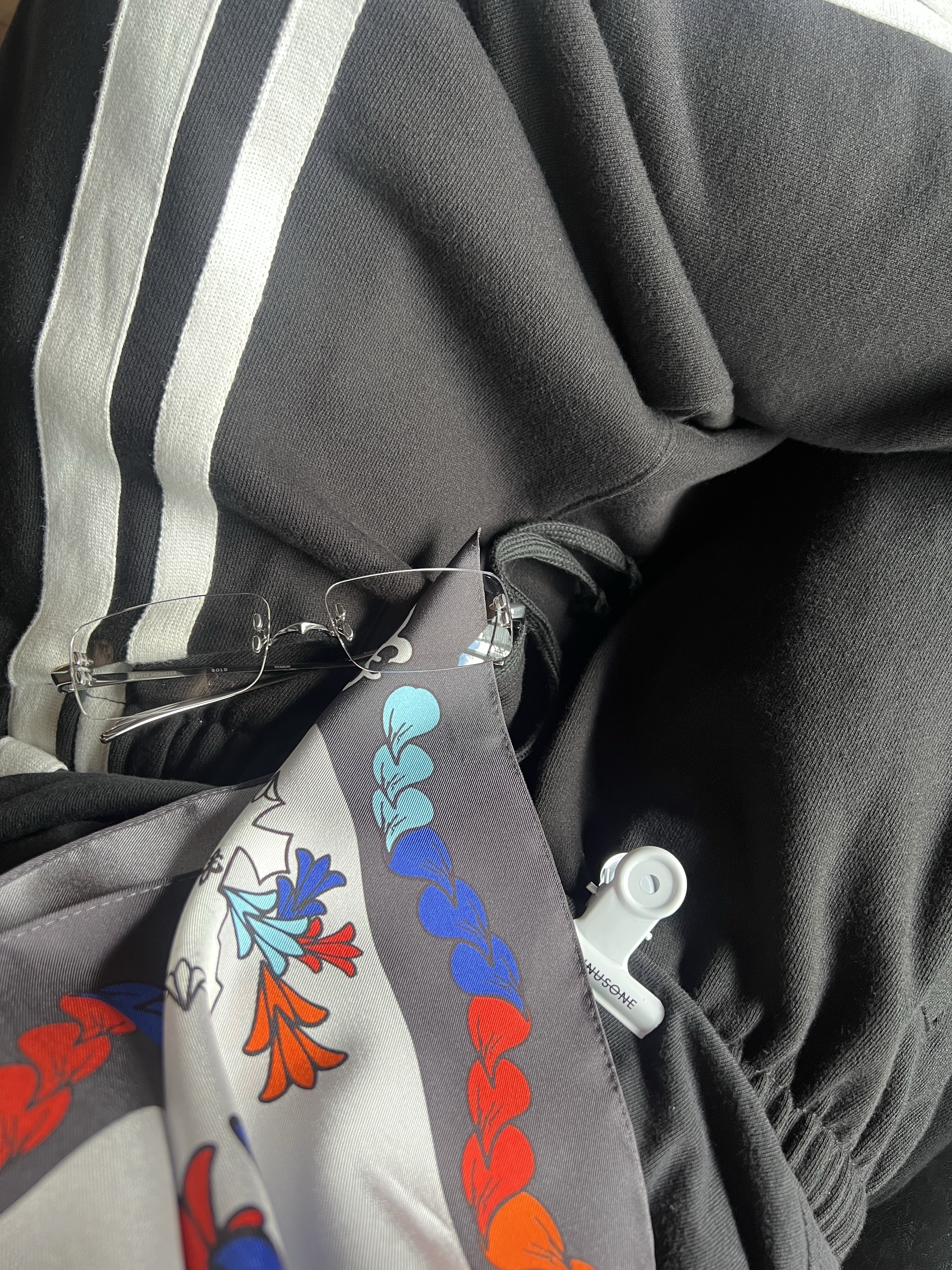 Awende Requiem Silk Scarf Multi, [KREAM 단독] Civision by CSC Dark Vision Blazer Black 착용 스타일 - 8