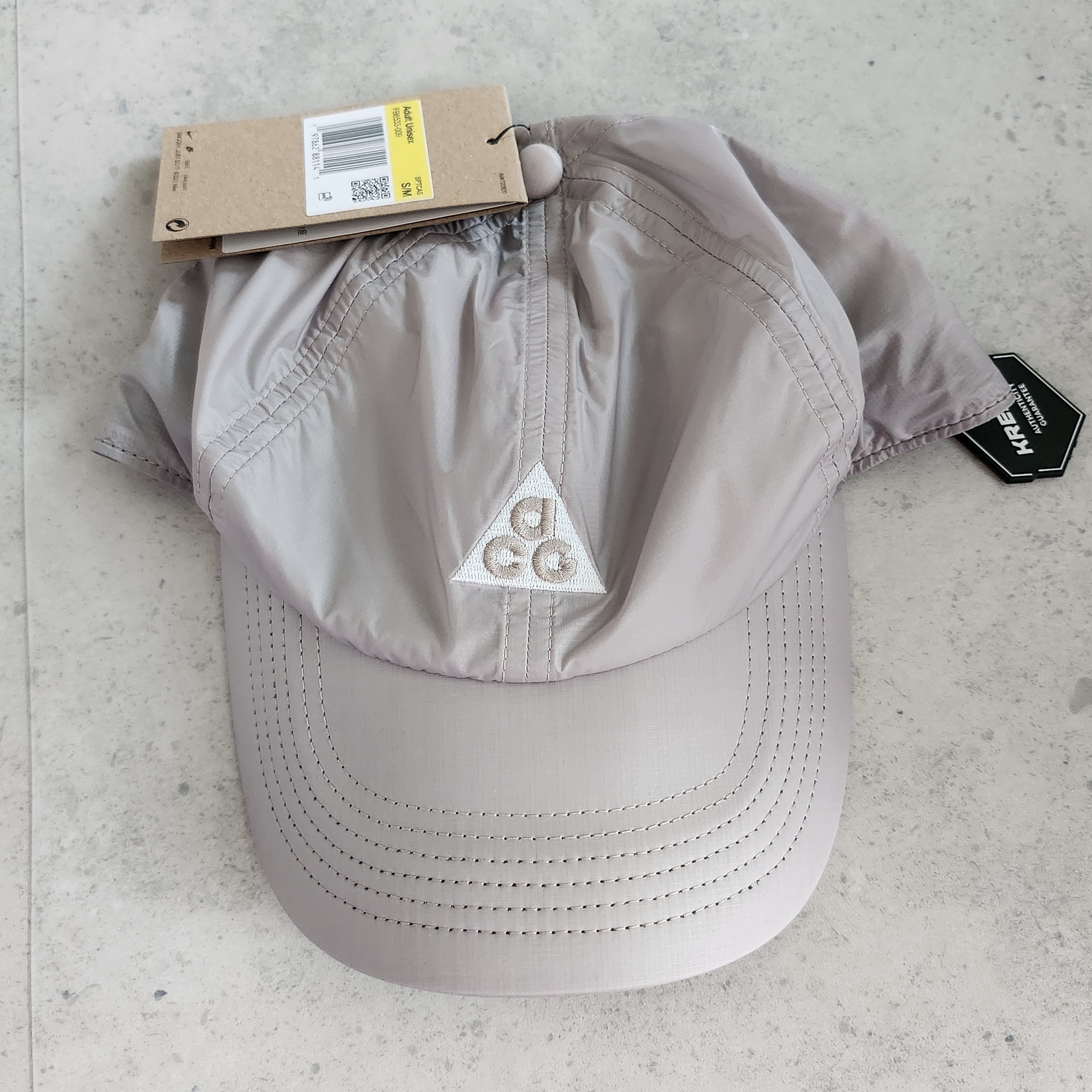 Nike ACG Dri-Fit Club Trail Cap College Grey 착용 스타일