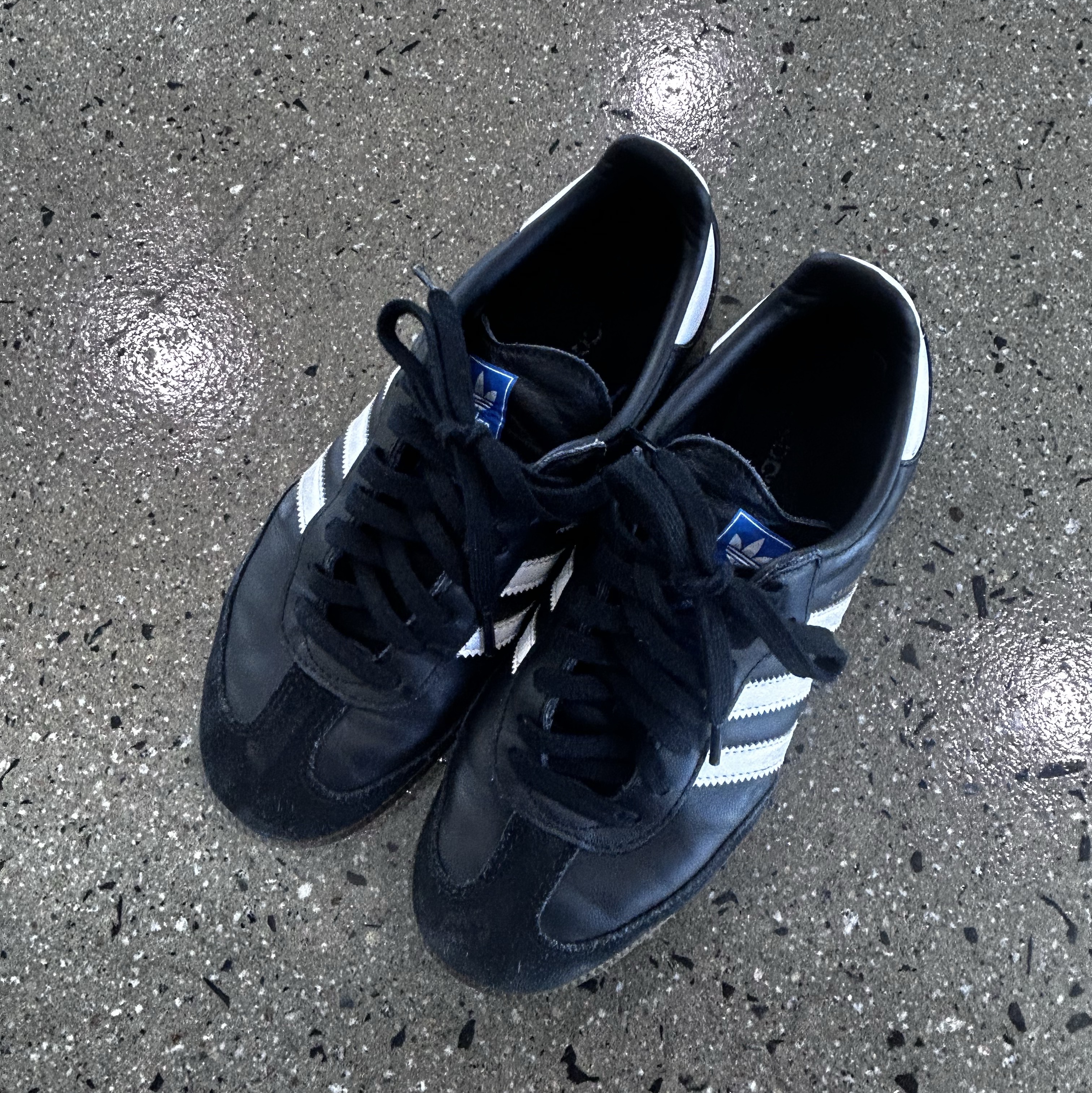 Adidas Samba OG Black White Gum 착용 스타일