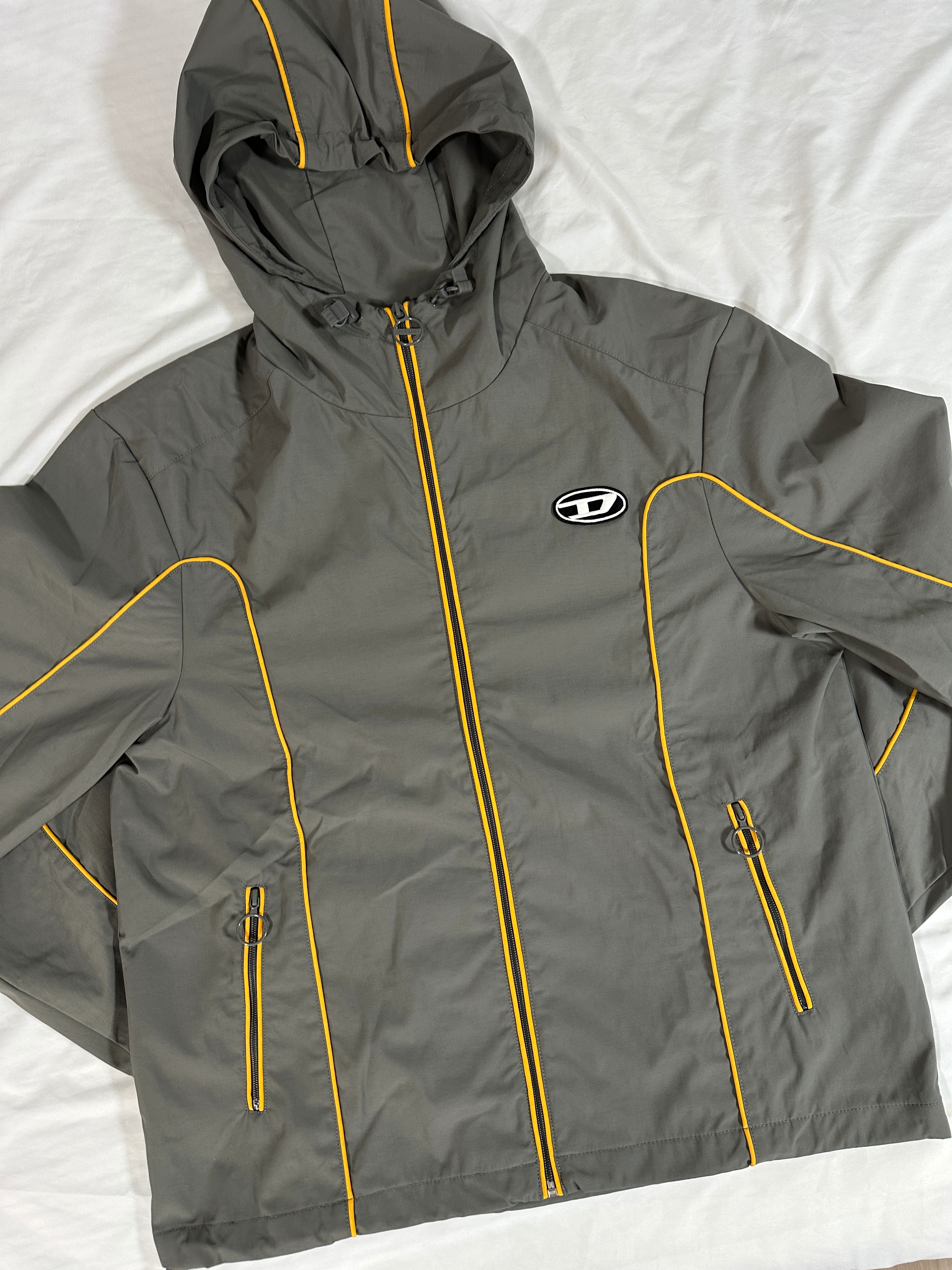 Diesel J-Hives Windbreaker with Contrast Piping Grey 착용 스타일 - 2