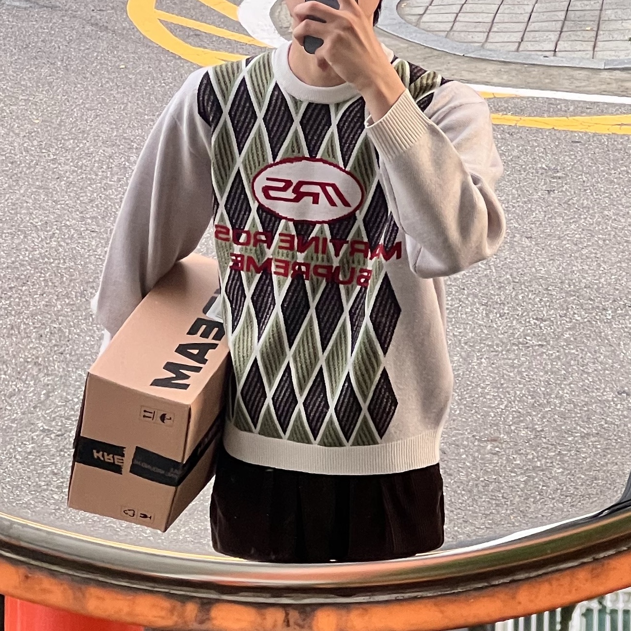 Supreme x Martine Rose Sweater Stone - 24FW 착용 스타일