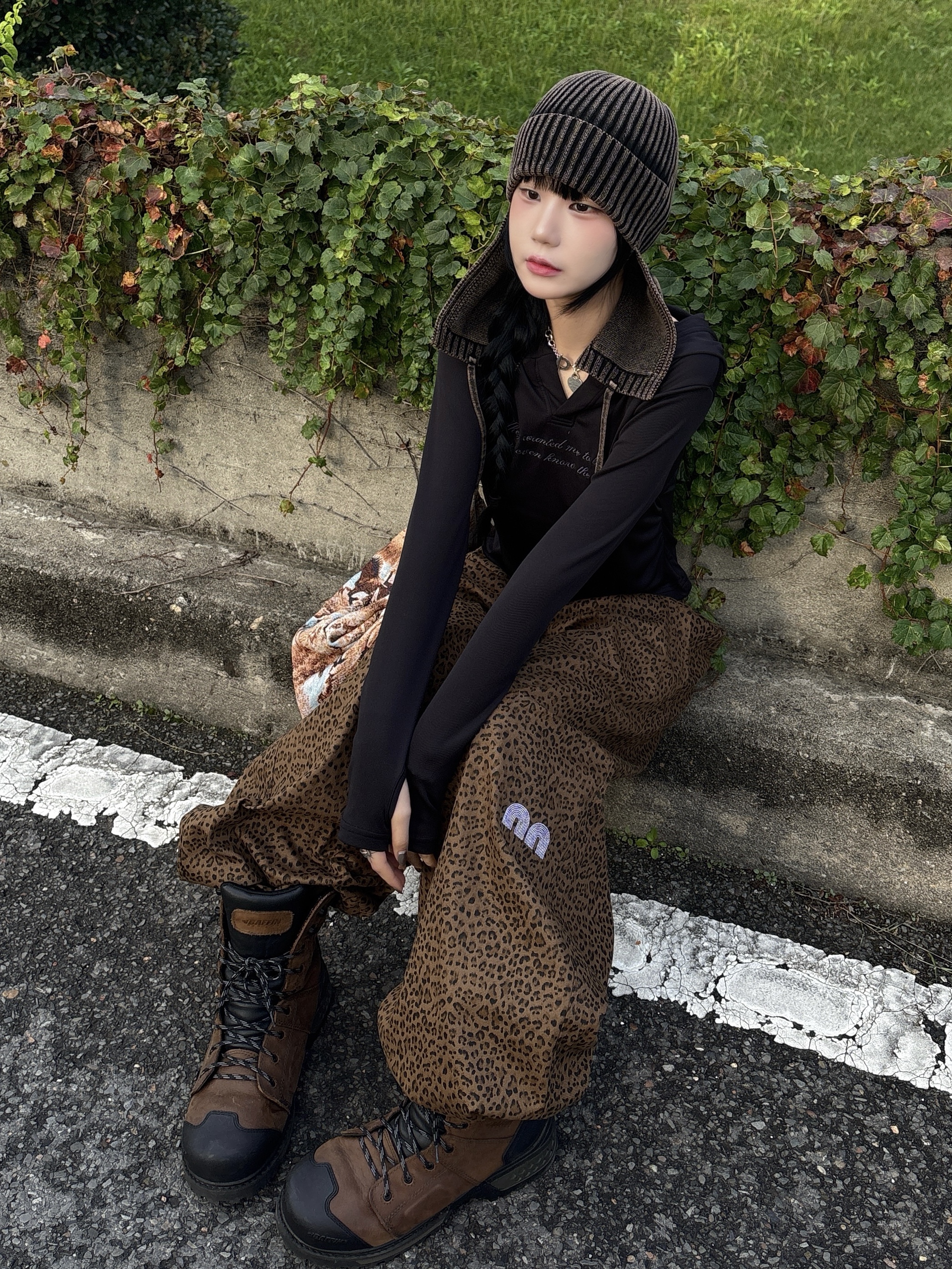 Not New Pattern nn Pants Brown, Not New Pattern Duffle Bag Horse 착용 스타일 - 3