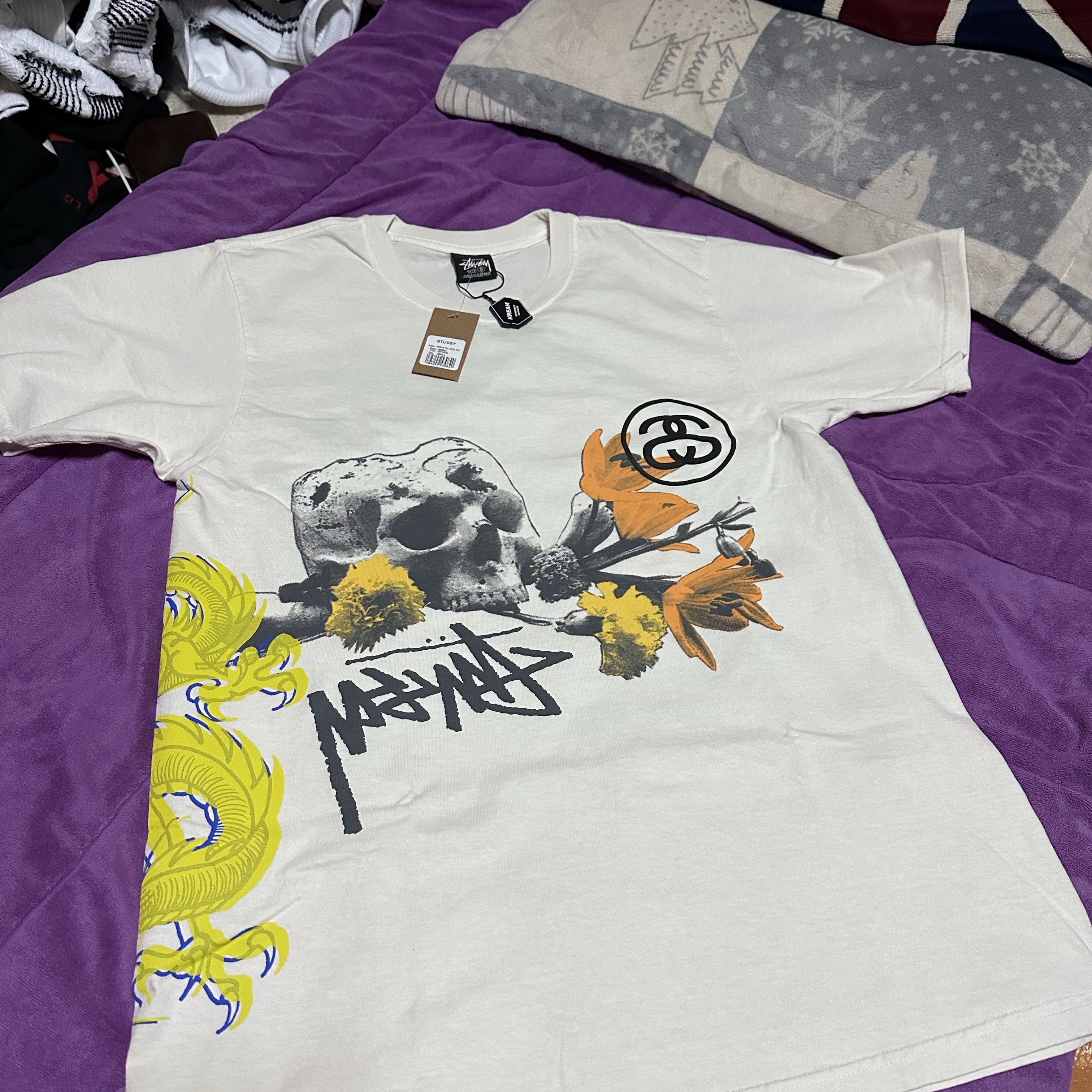 Stussy Strike Pigment Dyed T-Shirt Natural 착용 스타일 - 1