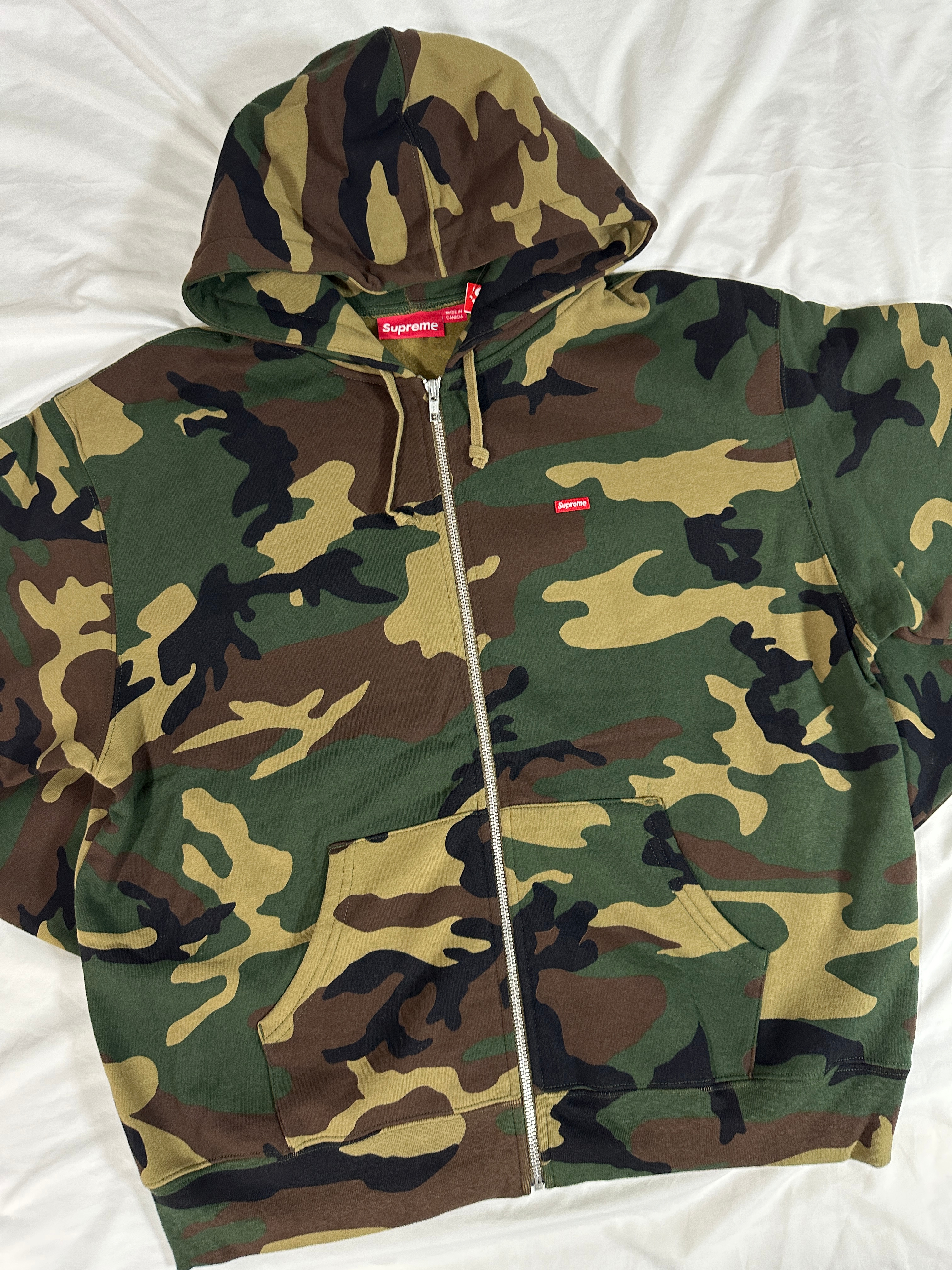 Supreme Small Box Zip Up Hooded Sweatshirt Woodland Camo - 24FW 착용 스타일 - 1