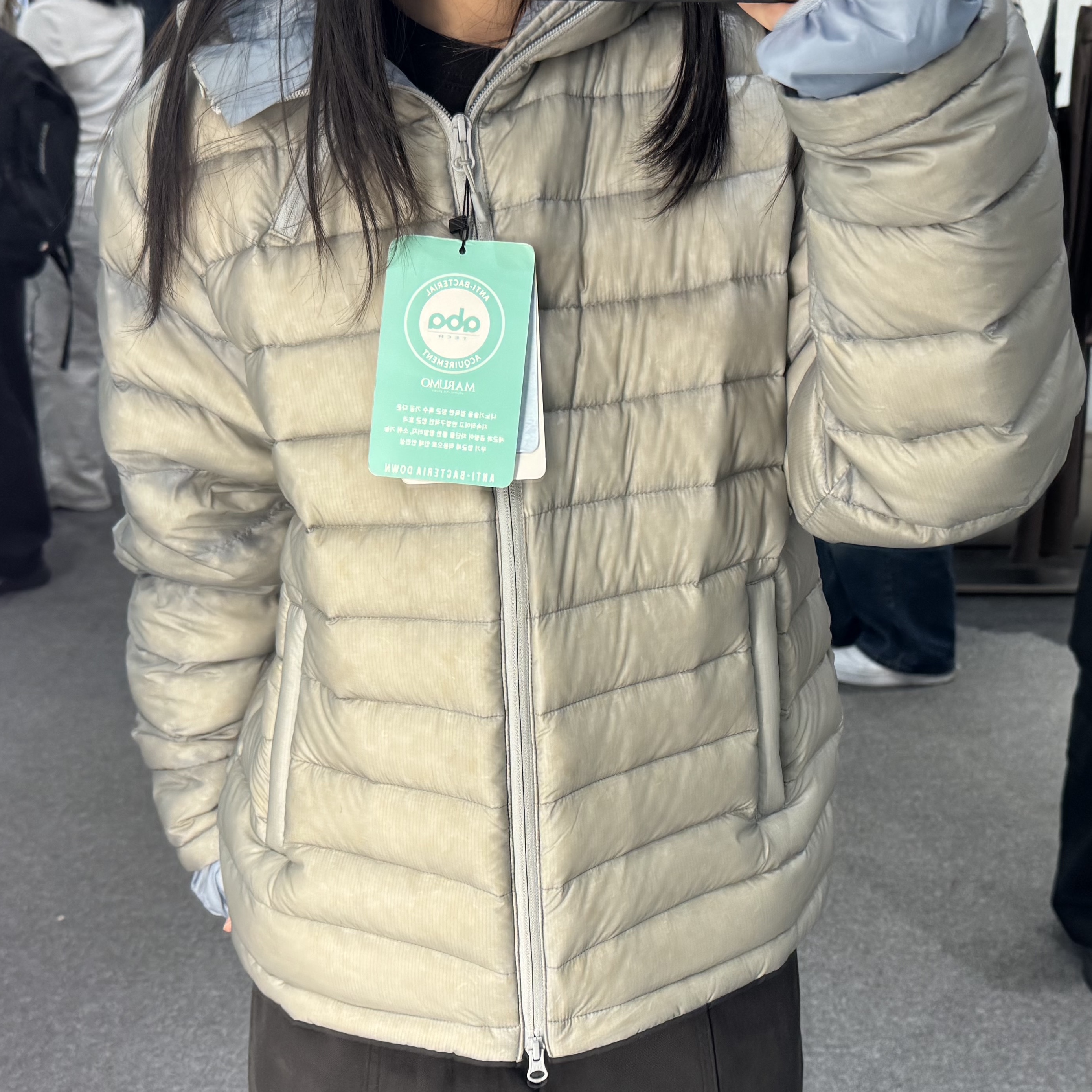 Sansan Gear Suffix Puffer Jacket Grey_25FW 착용 스타일 - 2