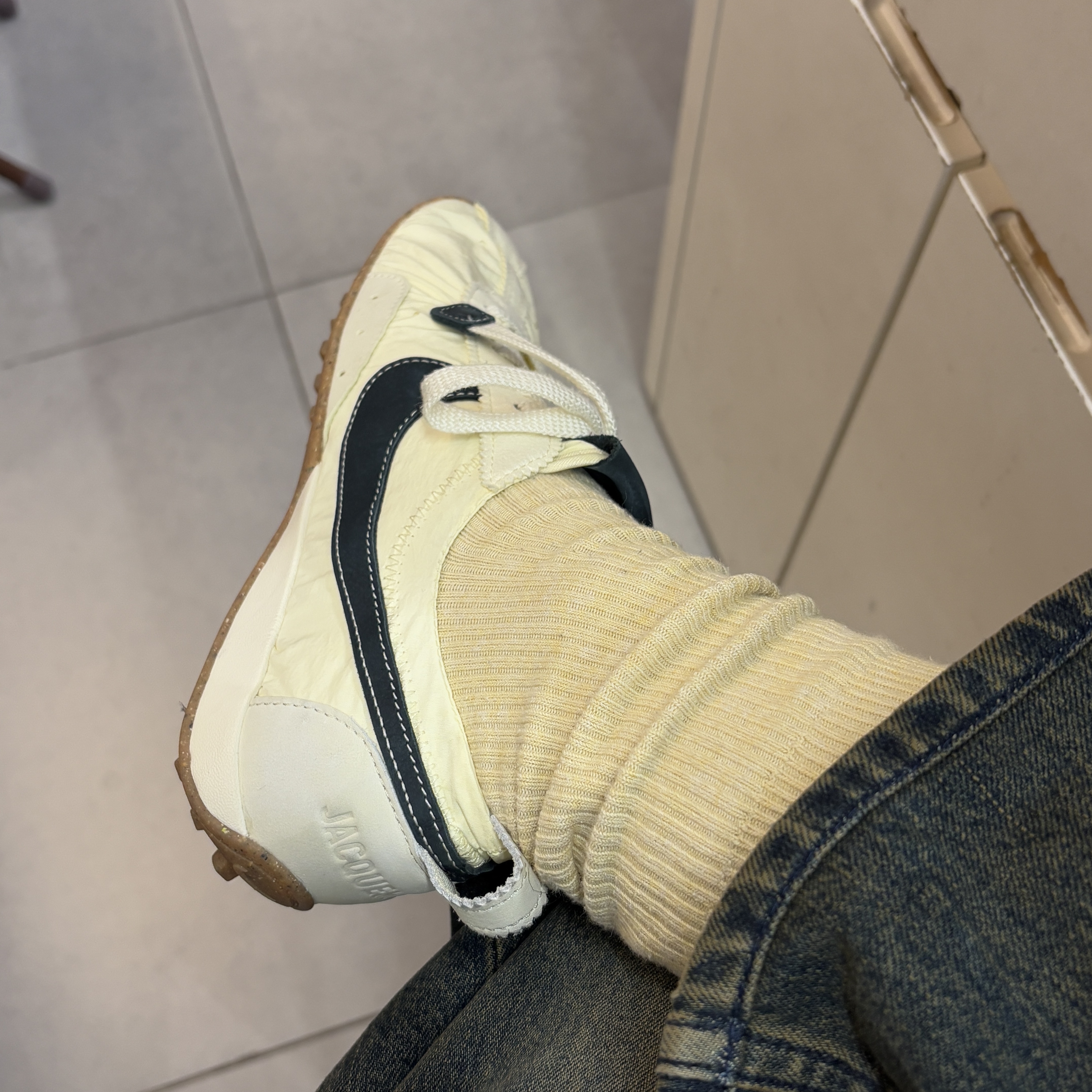Nike x Jacquemus Moon Shoe SP Alabaster Off Noir 착용 스타일
