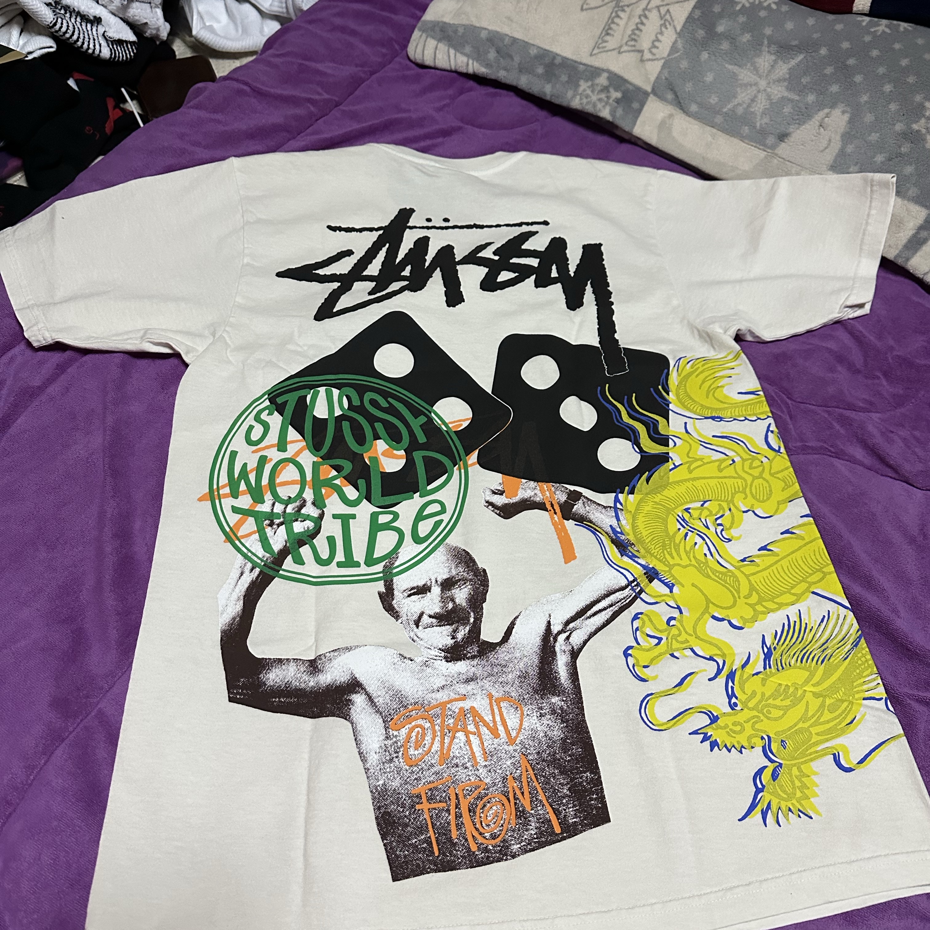 Stussy Strike Pigment Dyed T-Shirt Natural 착용 스타일 - 2