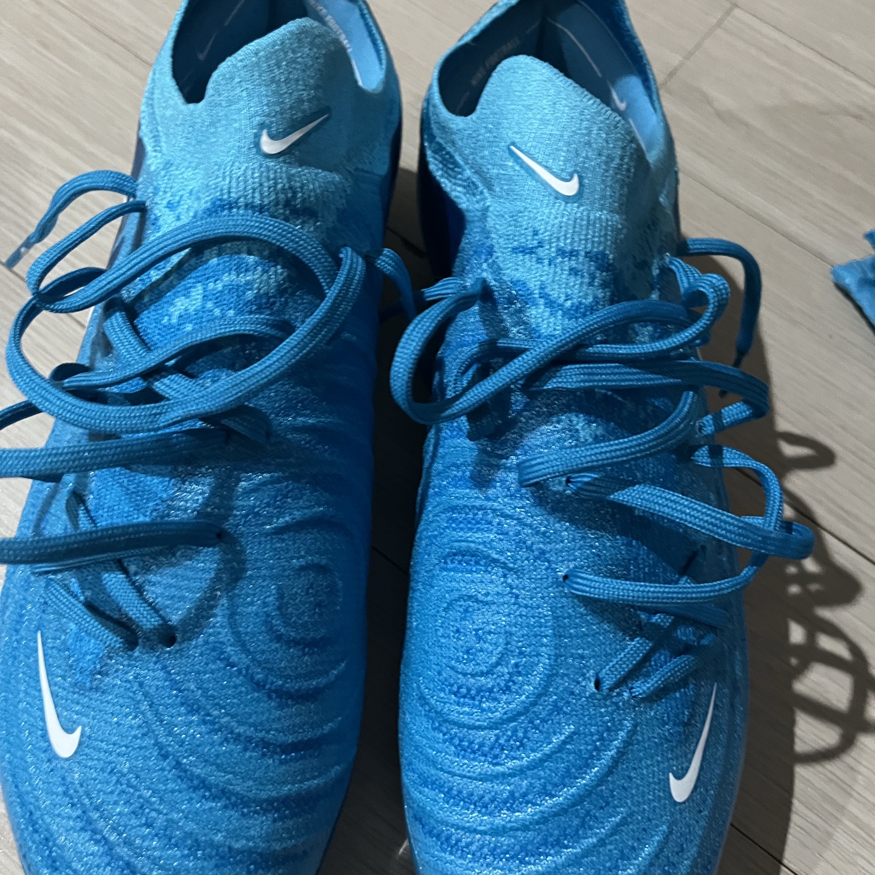 Nike Phantom GX 2 Elite FG Blue Fury White 착용 스타일 - 2