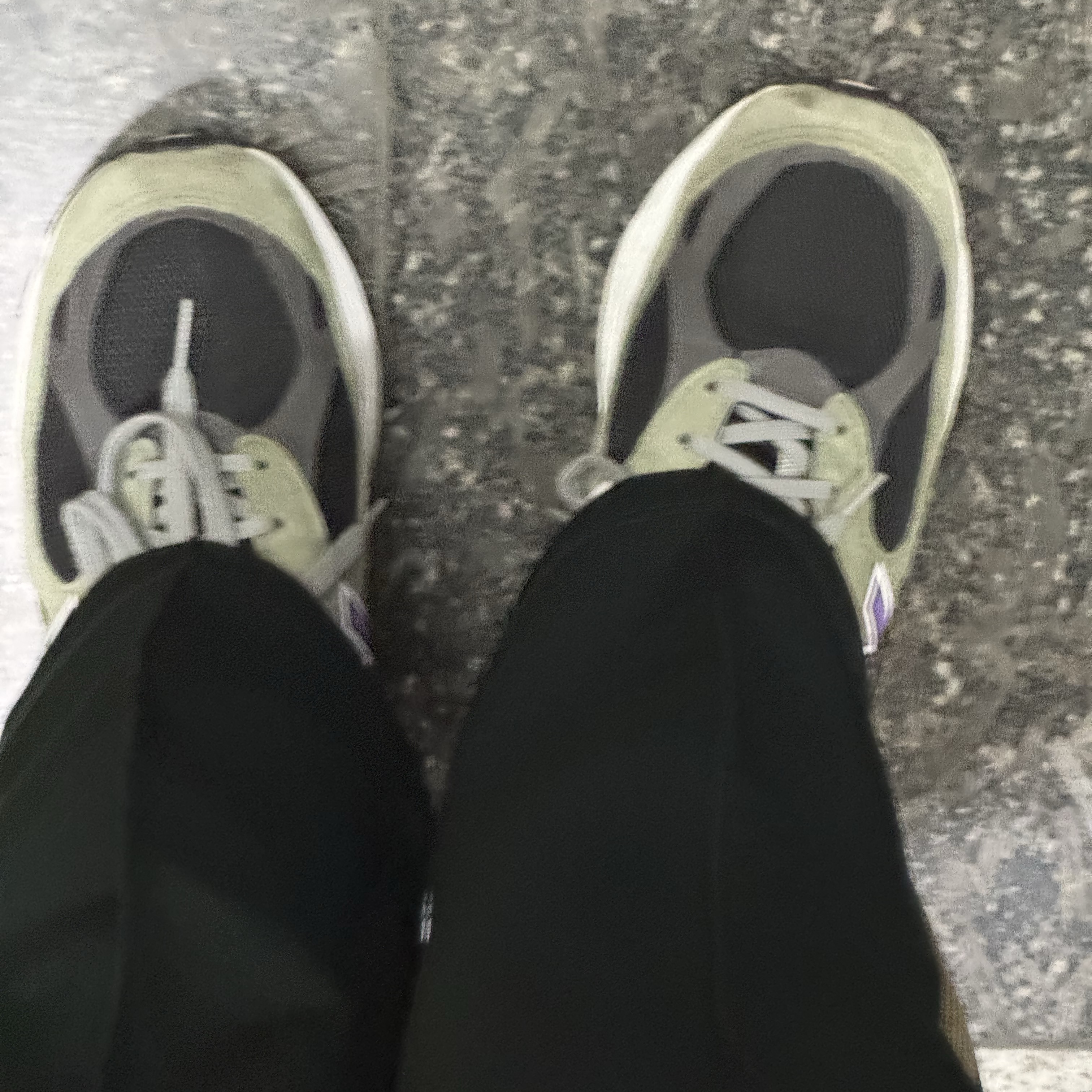 New Balance x JJJJound 990v3 Olive 착용 스타일