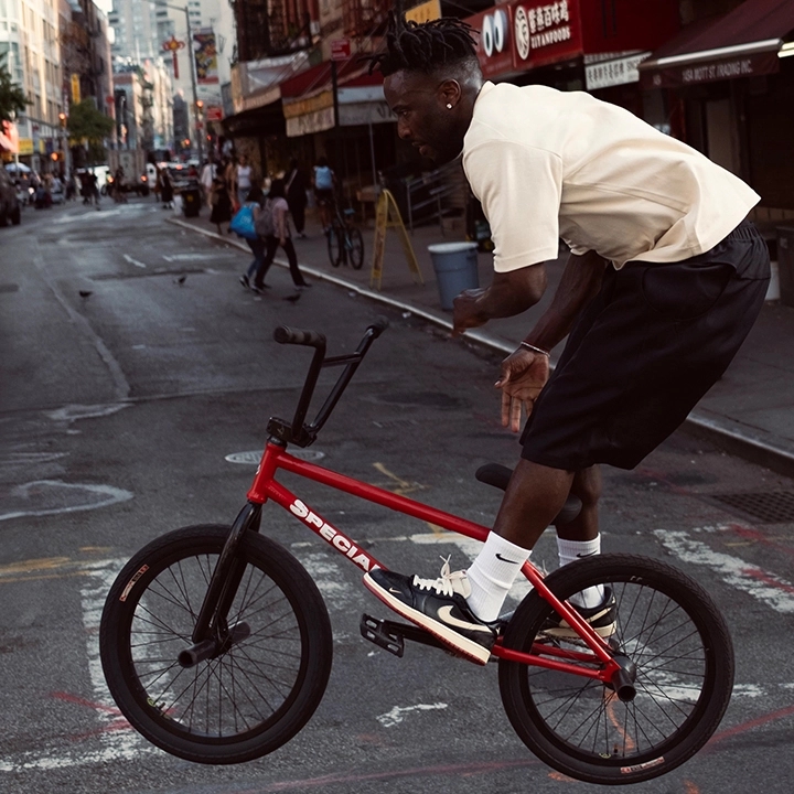 Jordan 1 x Nigel Sylvester Retro Low OG Better With Time 착용 스타일 - 3