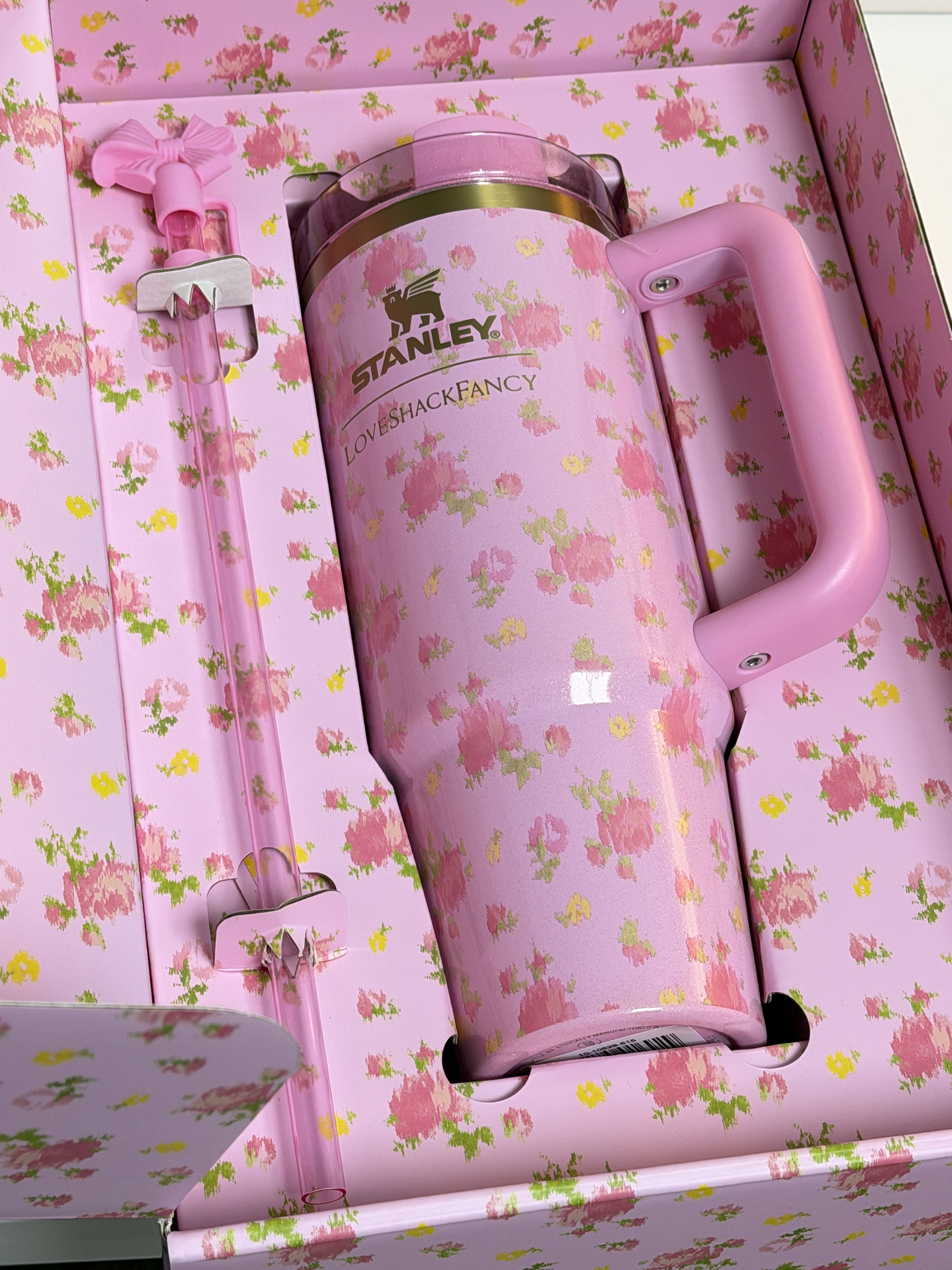 Stanley 1913 x LoveShackFancy Summer Quencher H2.0 Flowstate Tumbler 887ml Ibiza Sunset 착용 스타일