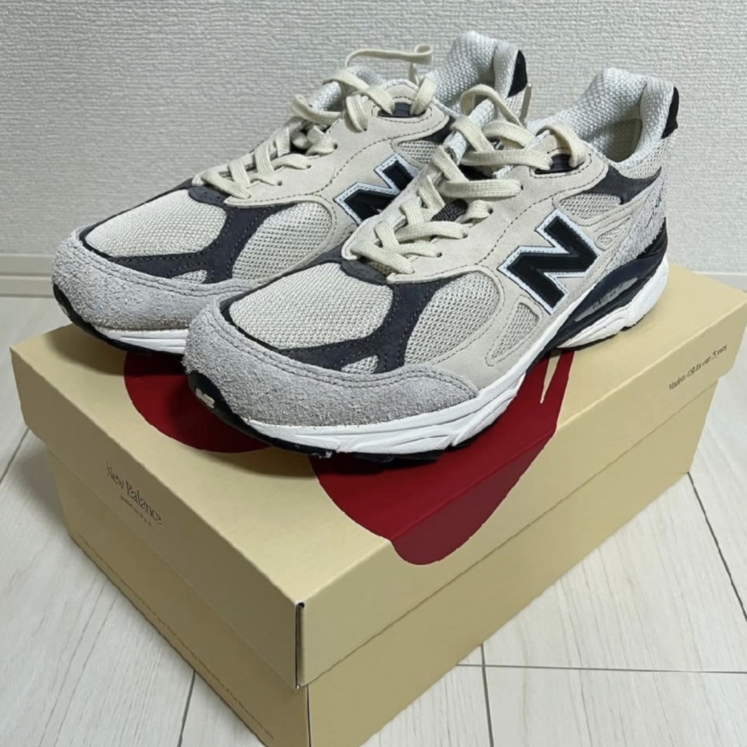 New Balance 990v3 Made in USA Moonbeam Macadamia Nut 착용 스타일