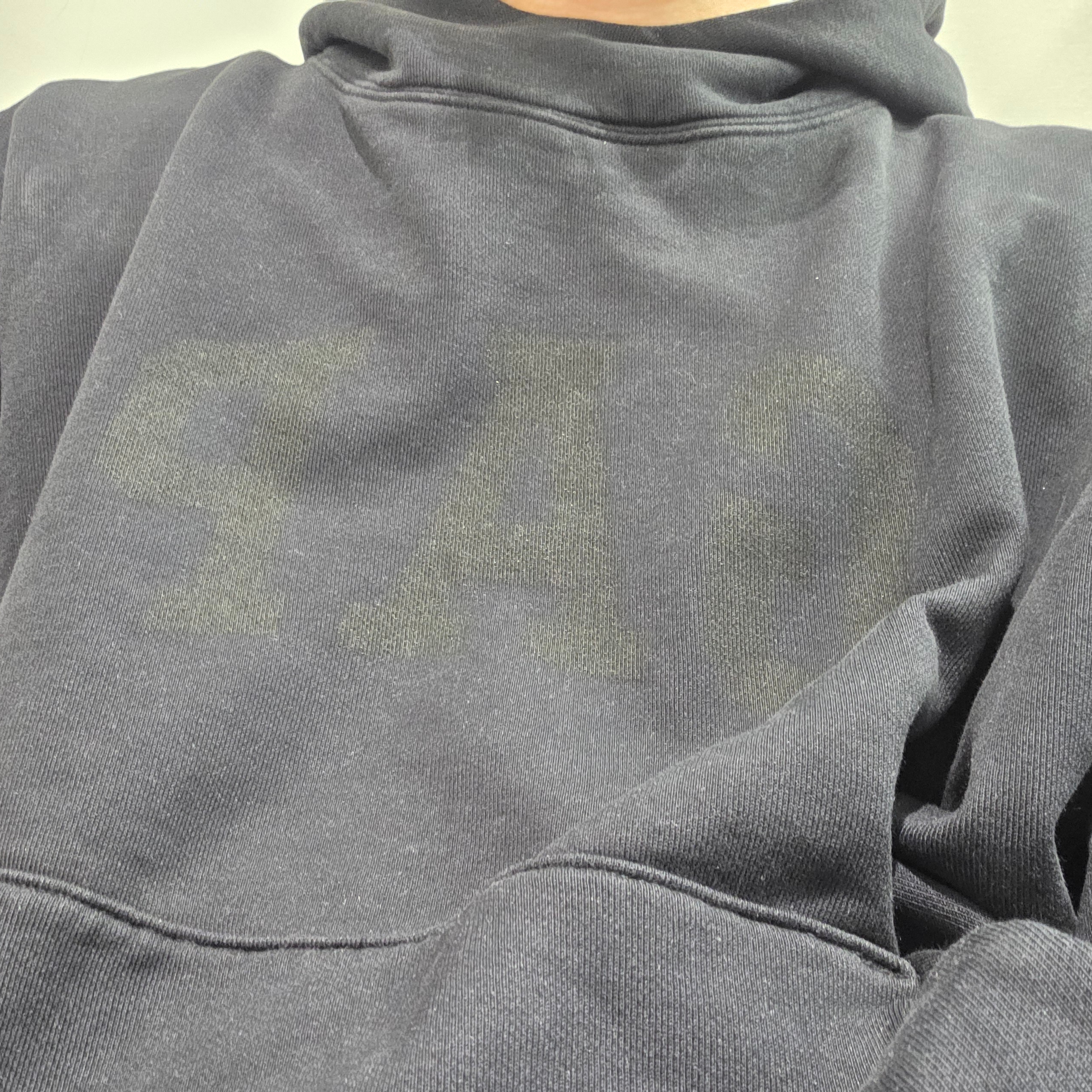 Yeezy Gap Engineered By Balenciaga Dove Hoodie Washed Black 착용 스타일