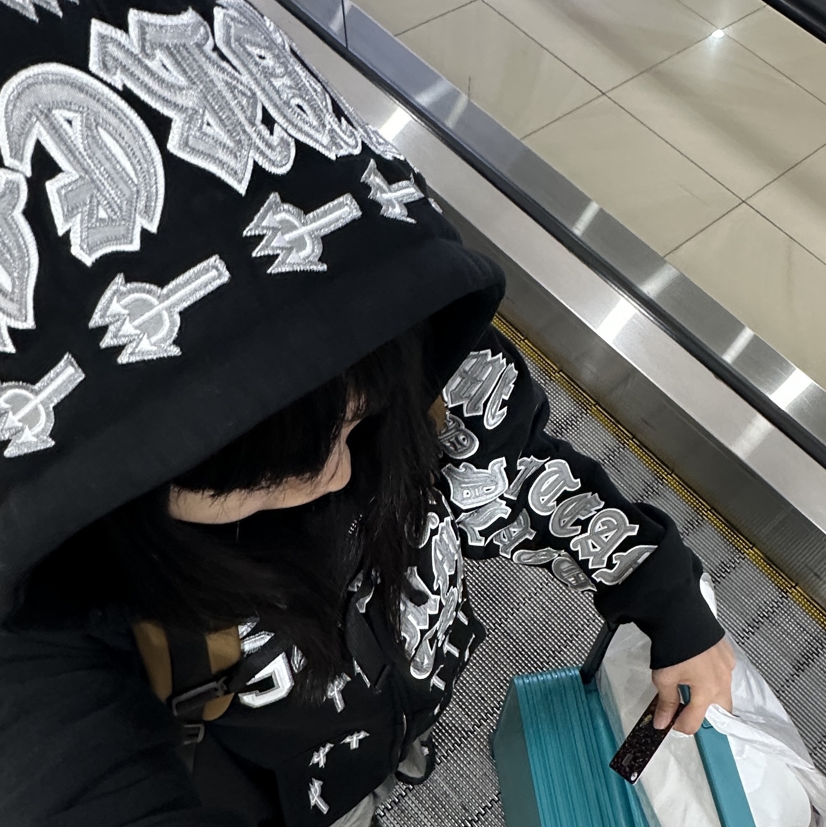Supreme League Champs Zip Up Hooded Sweatshirt Black - 25FW 착용 스타일 - 2