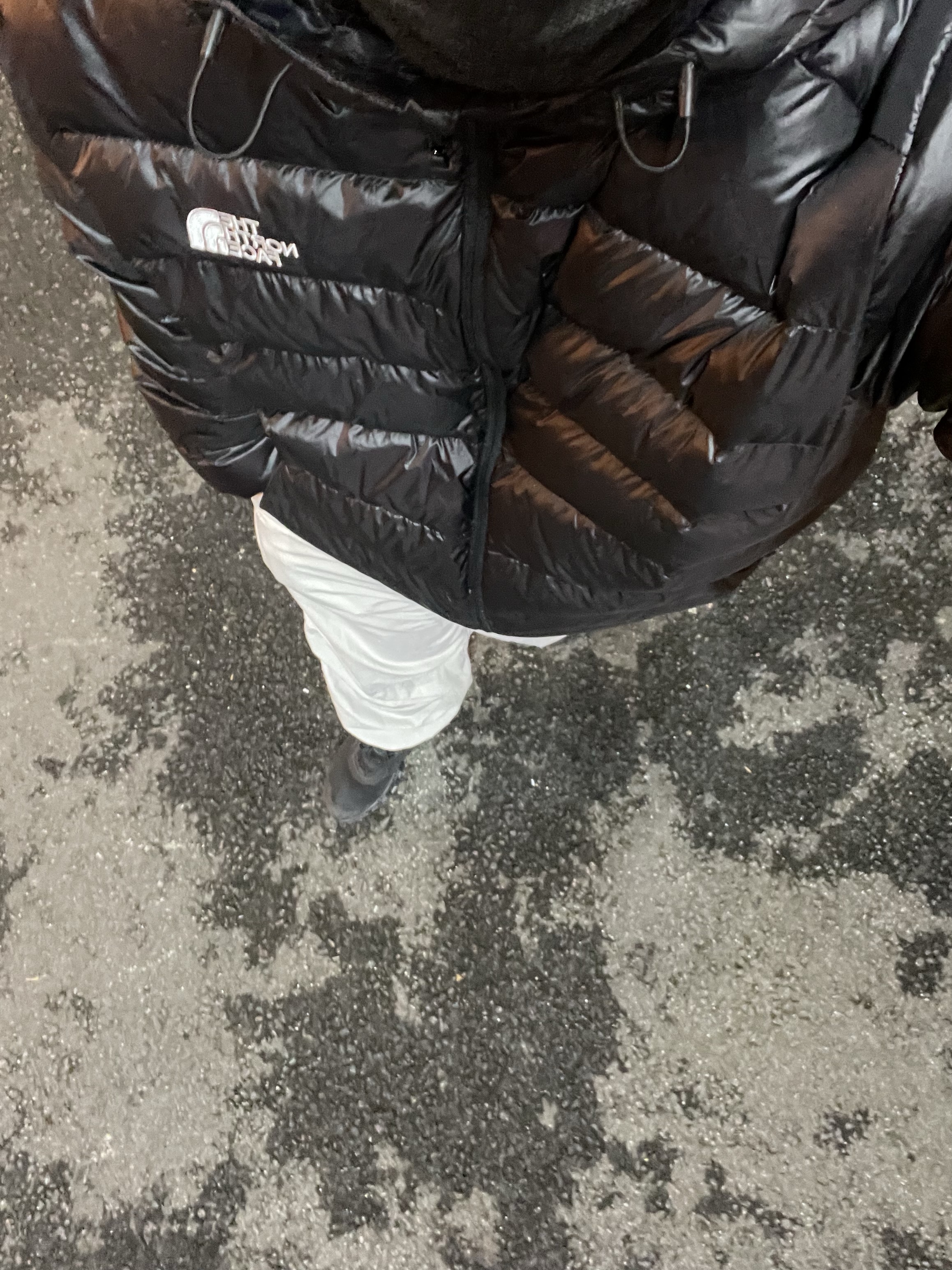 The North Face Matier EX RDS Down Hoodie Black, On Running Cloudmonster Void Black 착용 스타일 - 4