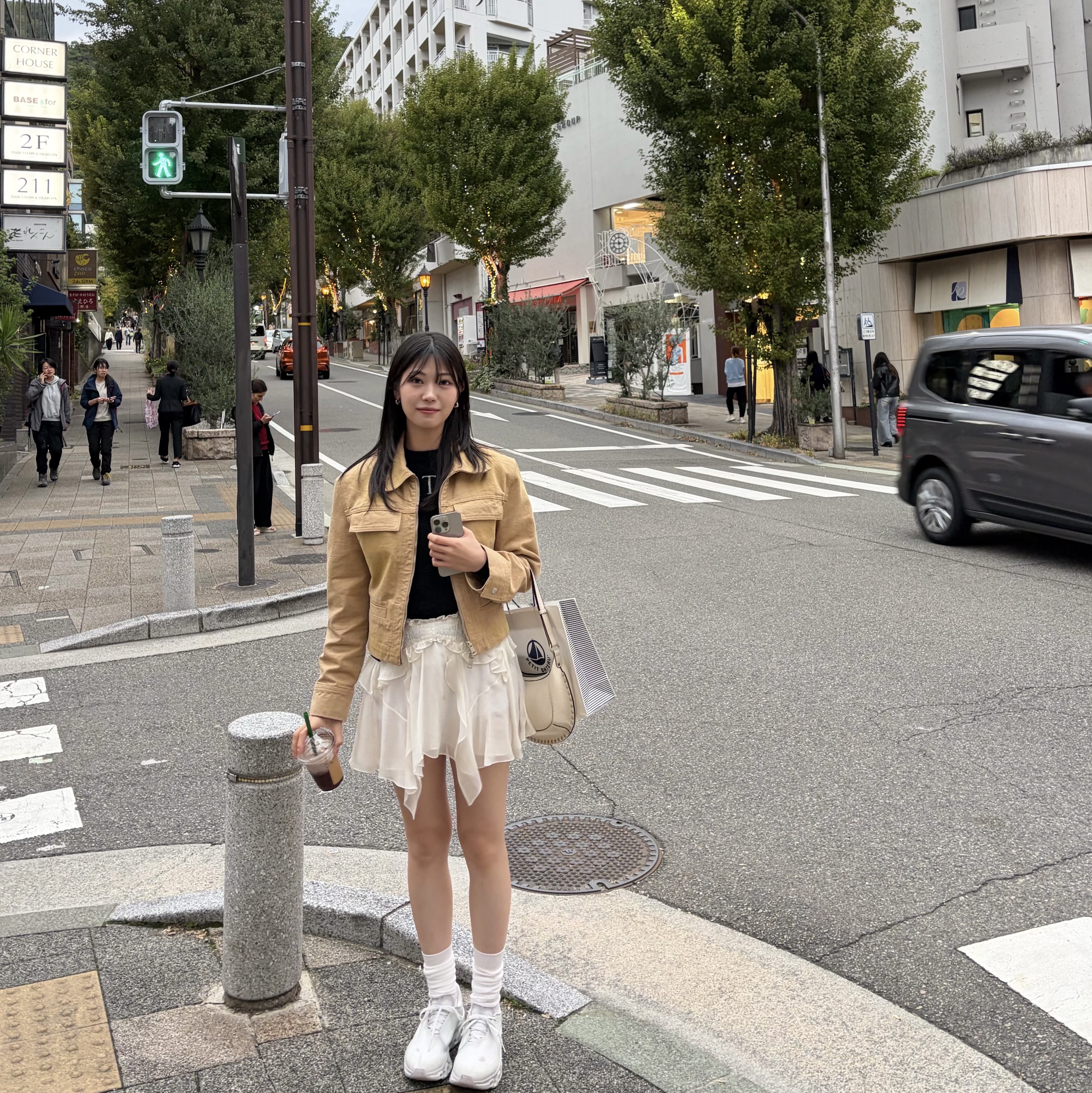 (W) On Running x Post Archive Faction (Paf) Cloudmonster 2 Vapor Frost, Patou Jacquard Knit Top in Cotton Blend Black 착용 스타일 - 1