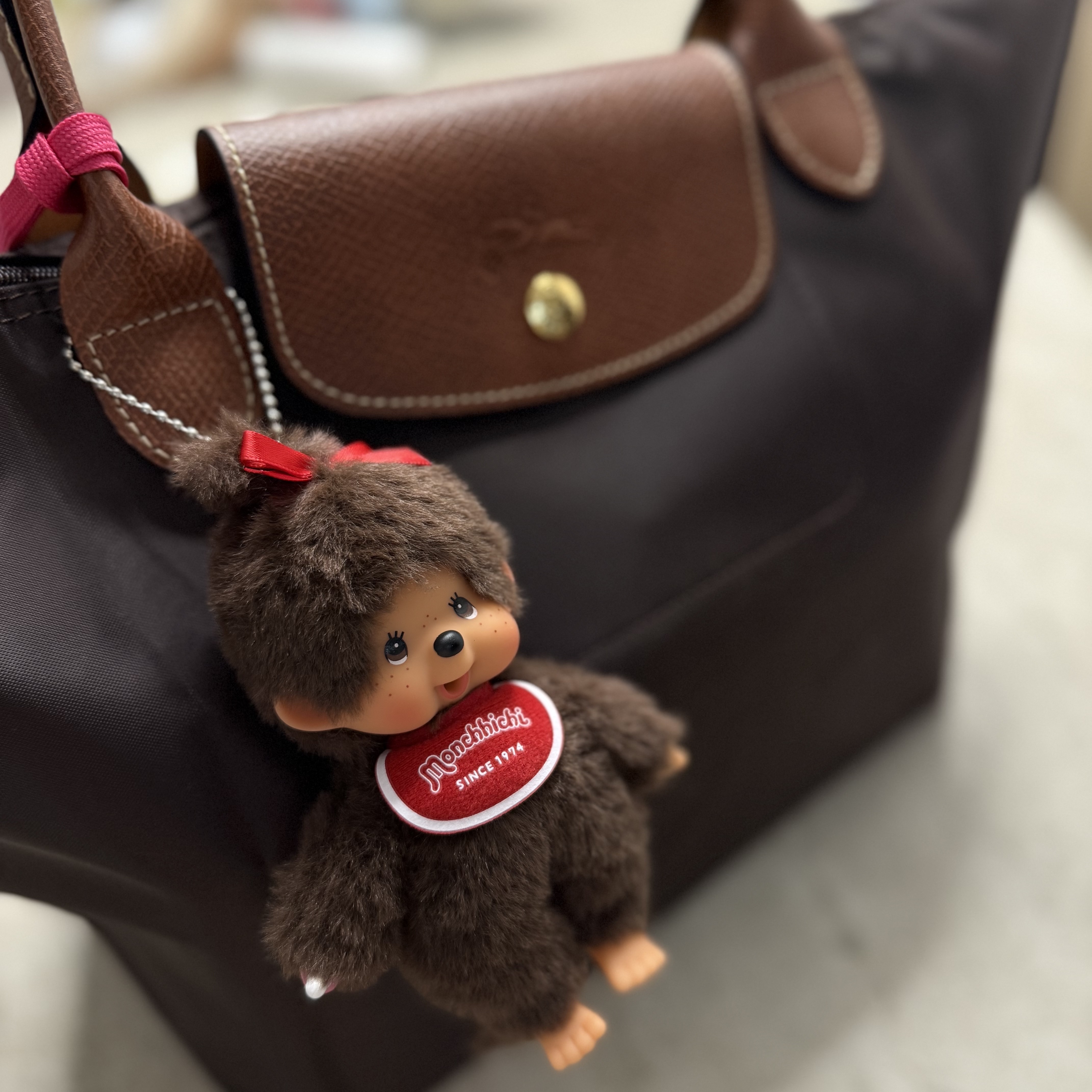 Monchhichi SS Girl Key Chain Brown 착용 스타일