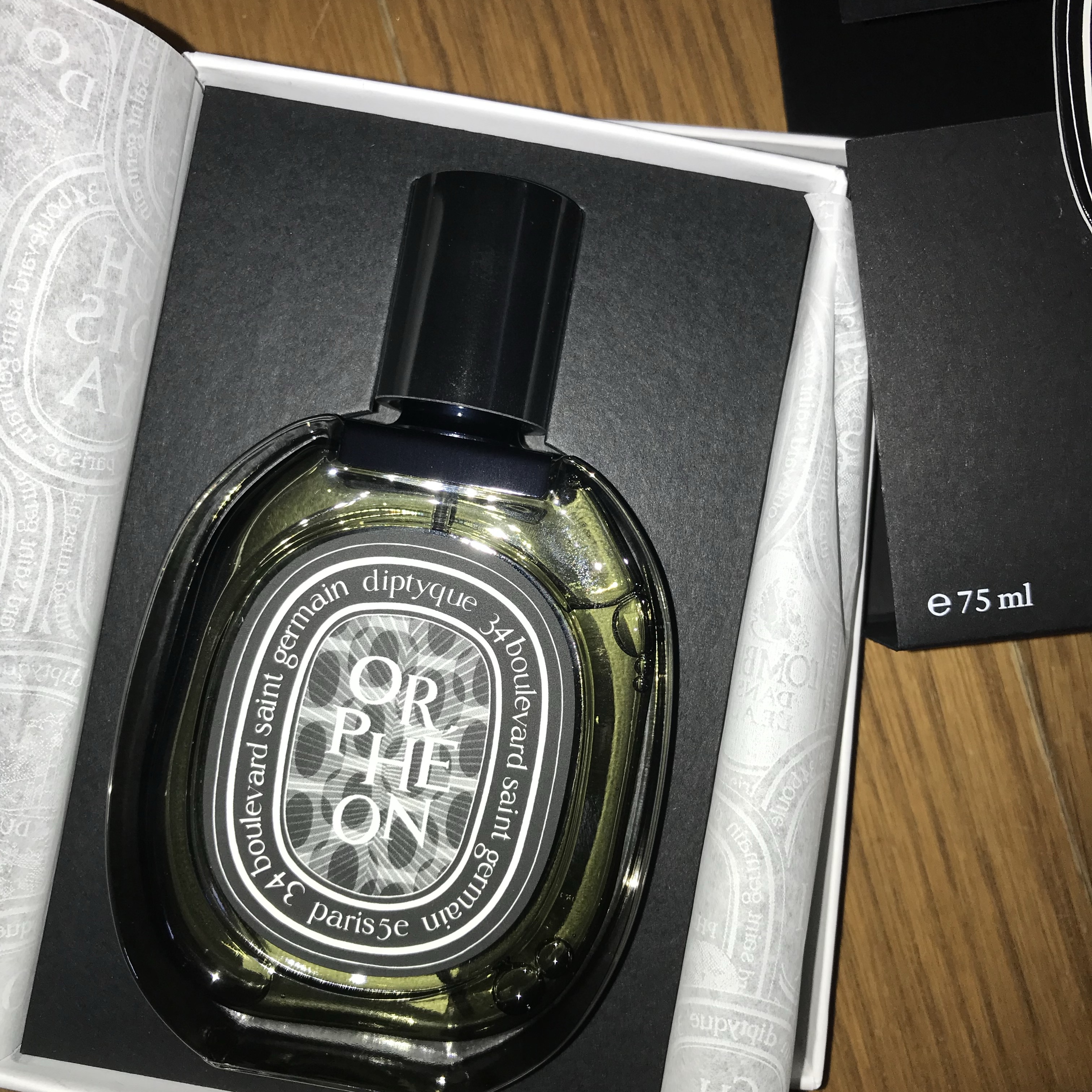 Diptyque Orpheon Eau De Parfum 75ml 착용 스타일