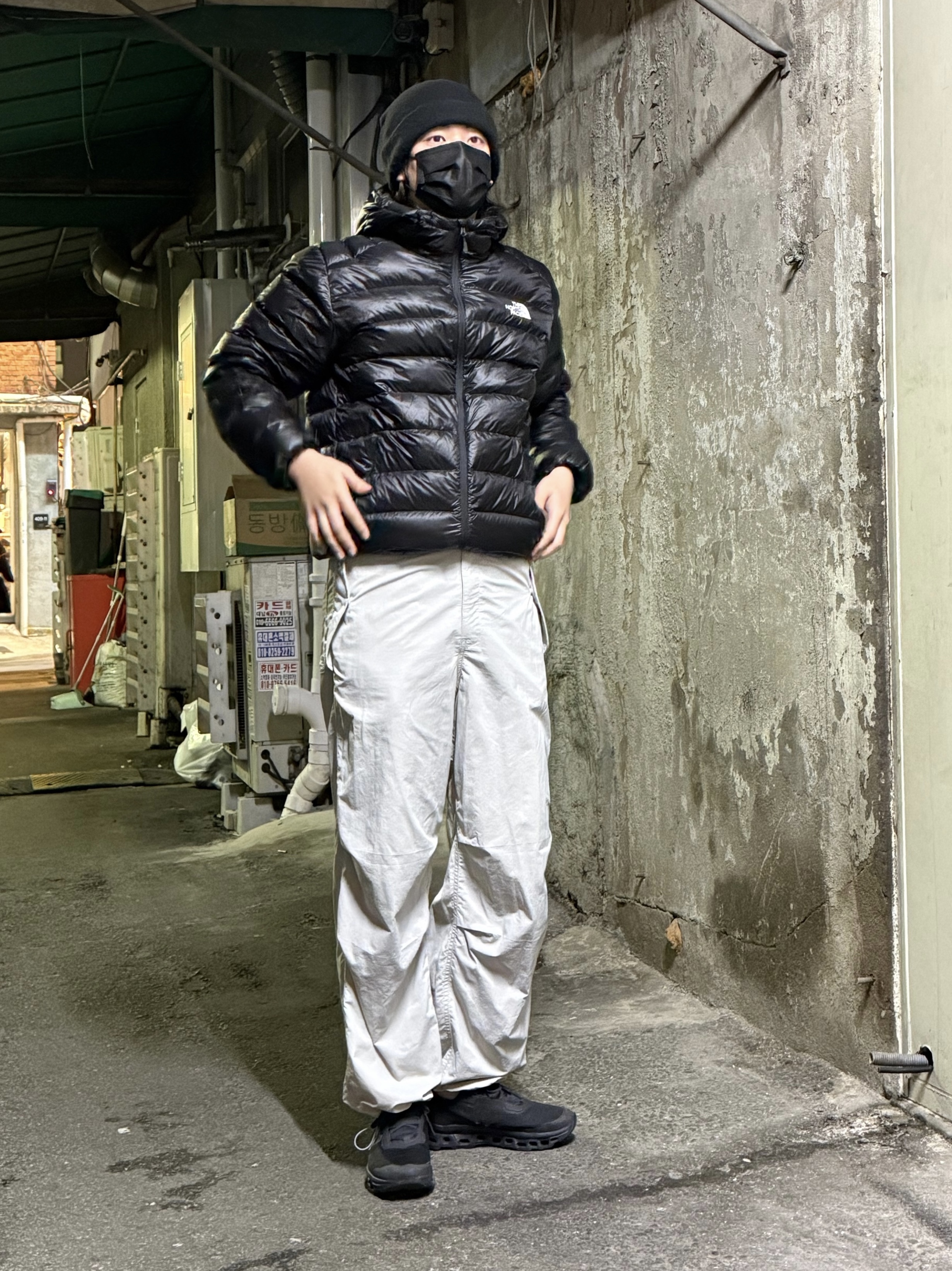 The North Face Matier EX RDS Down Hoodie Black, On Running Cloudmonster Void Black 착용 스타일 - 2