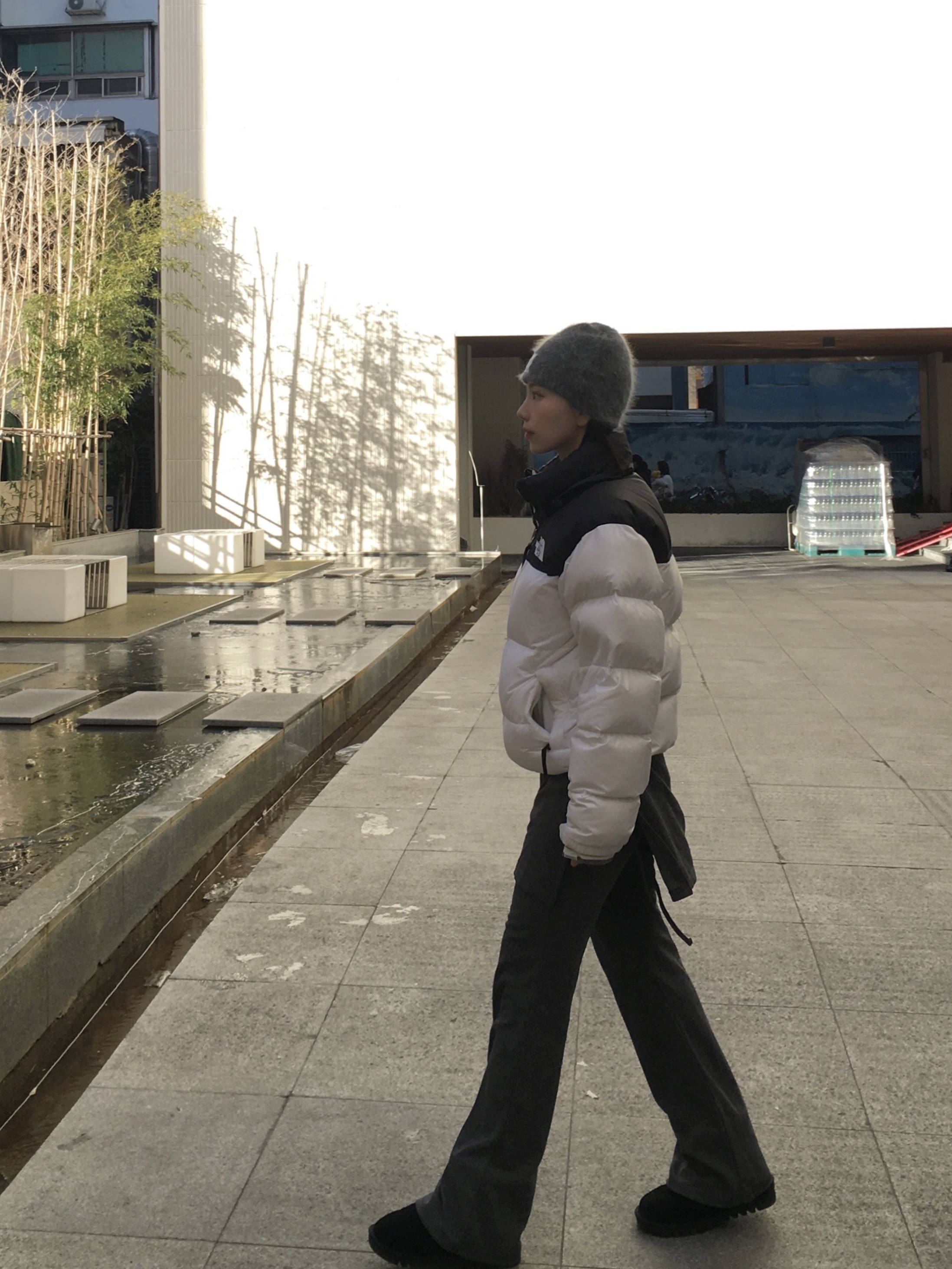 The North Face 1996 Eco Nuptse Jacket White 착용 스타일