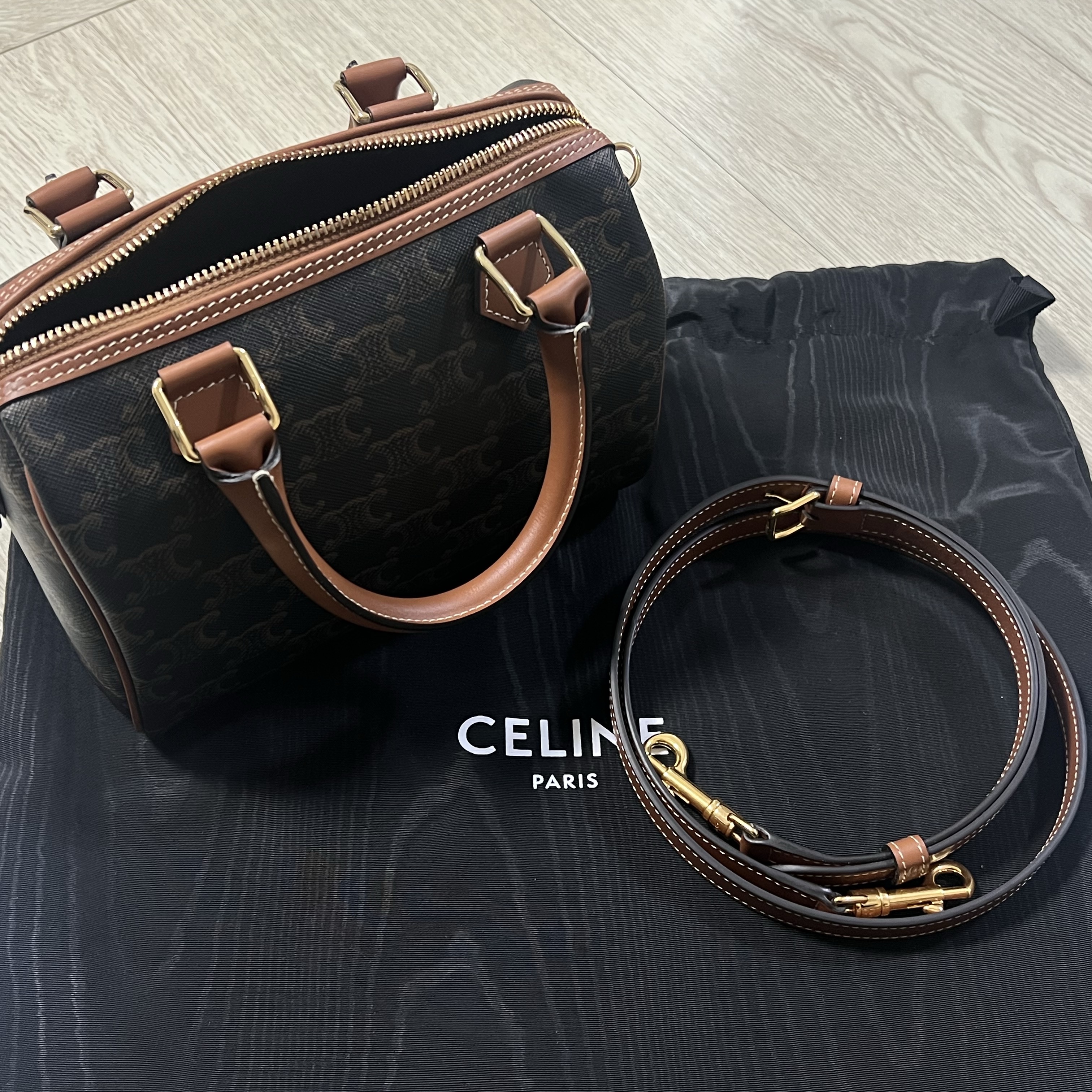 Celine Small Boston Cuir Triomphe in Triomphe Canvas Calfskin Tan 착용 스타일 - 1