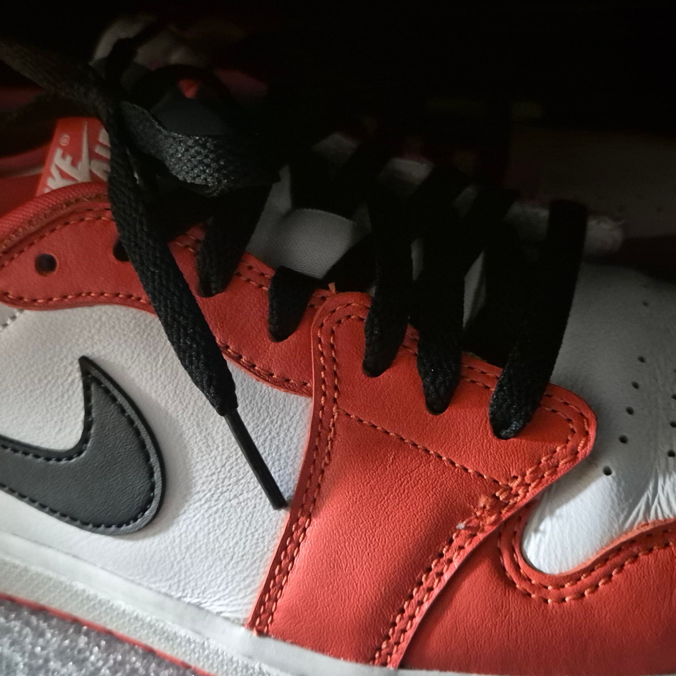 Jordan 1 Low OG Starfish 착용 스타일