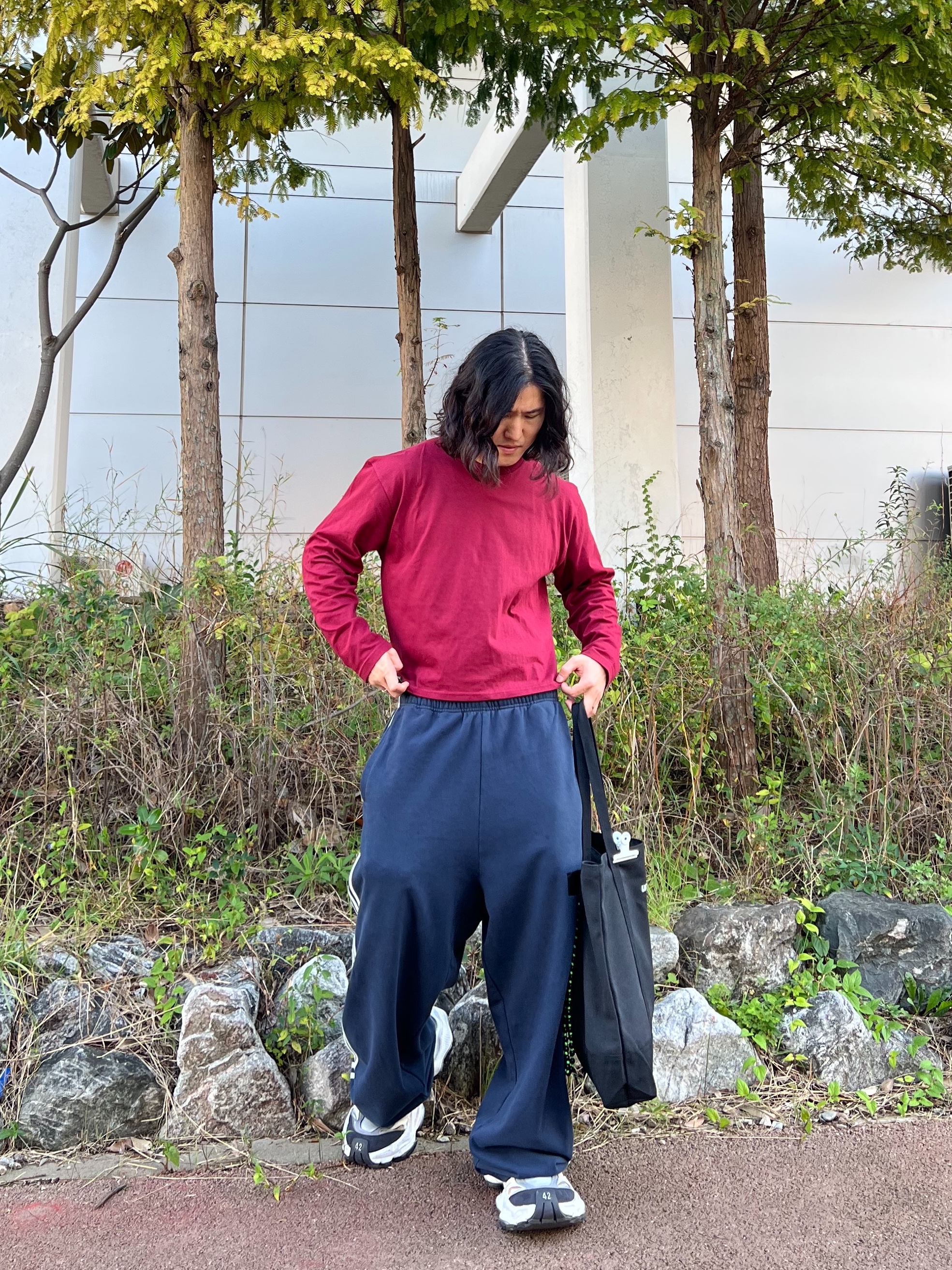 Balenciaga Cargo Sneakers White Grey, Safarispot Basic Safari Keyring Card Wallet Black 착용 스타일 - 3