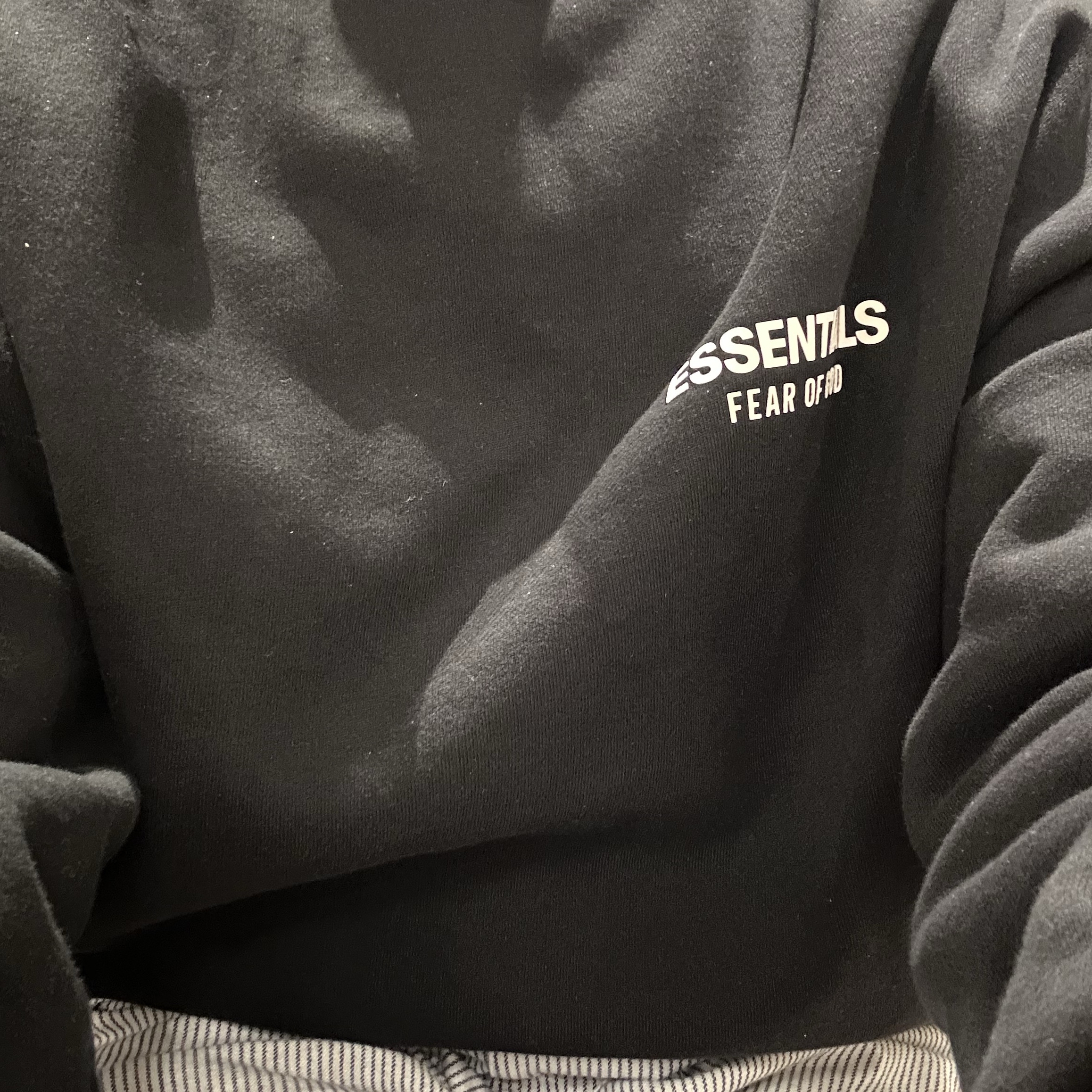 Essentials Fleece Crewneck Black - 24FW 착용 스타일