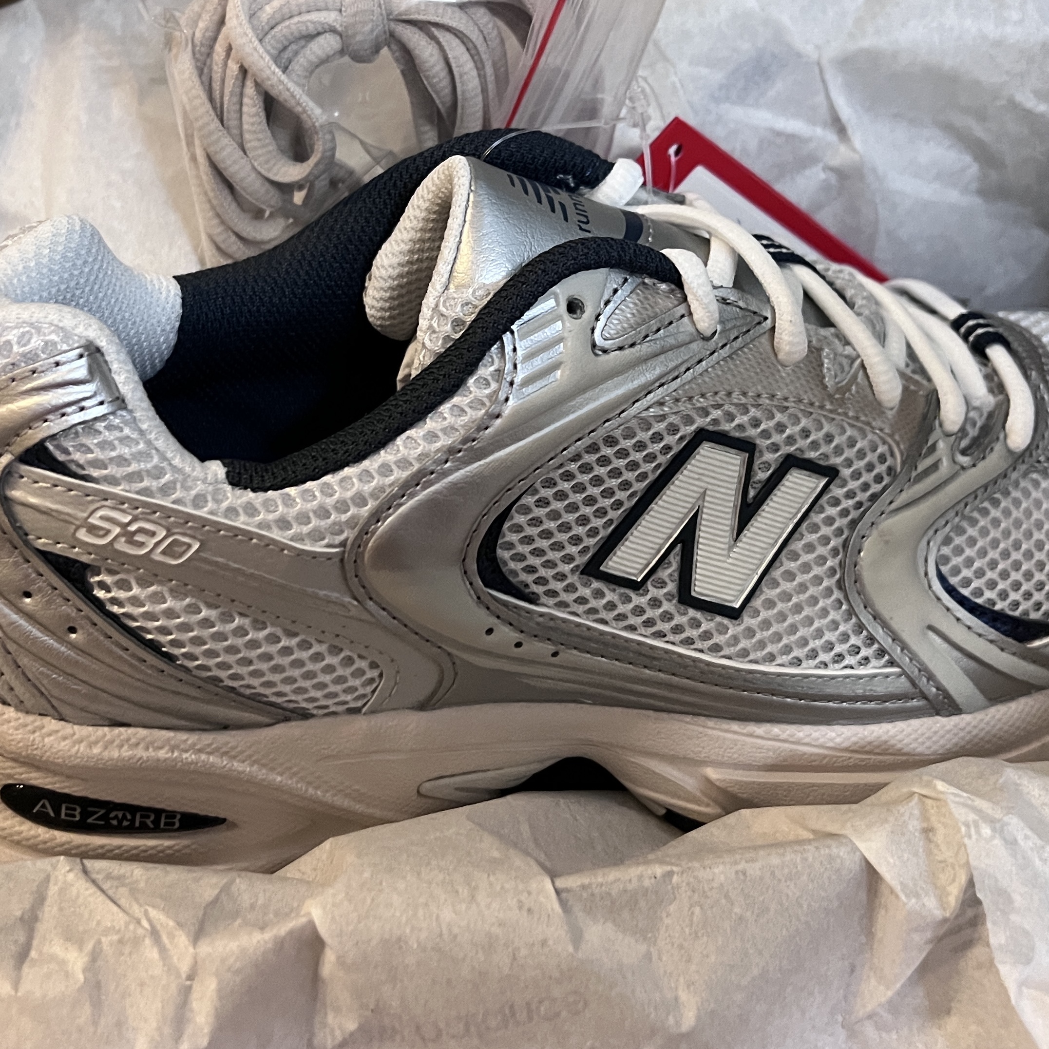 New Balance 530 Steel Grey 착용 스타일