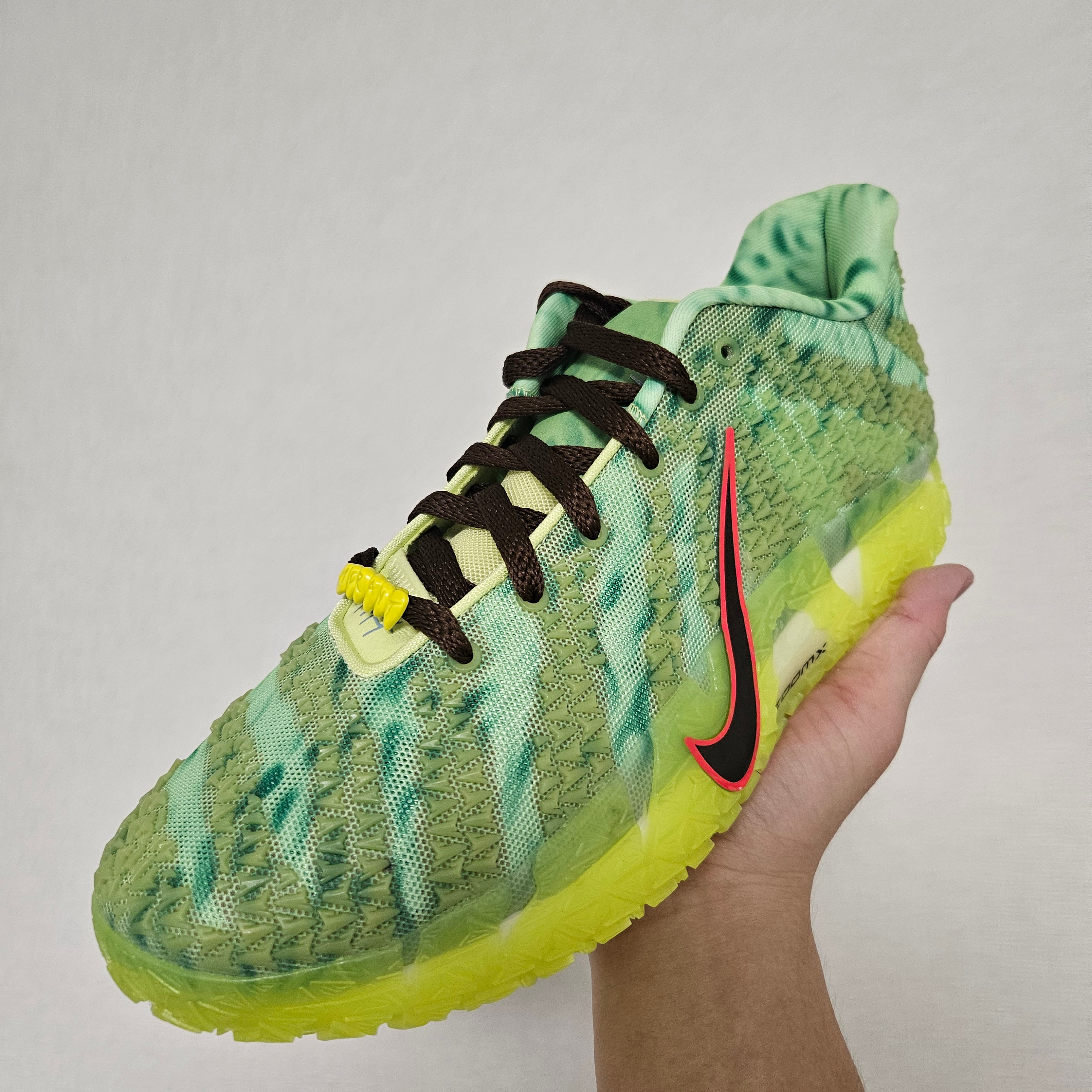 Nike Ja 3 EP Light Lemon Twist Hemp 착용 스타일 - 1