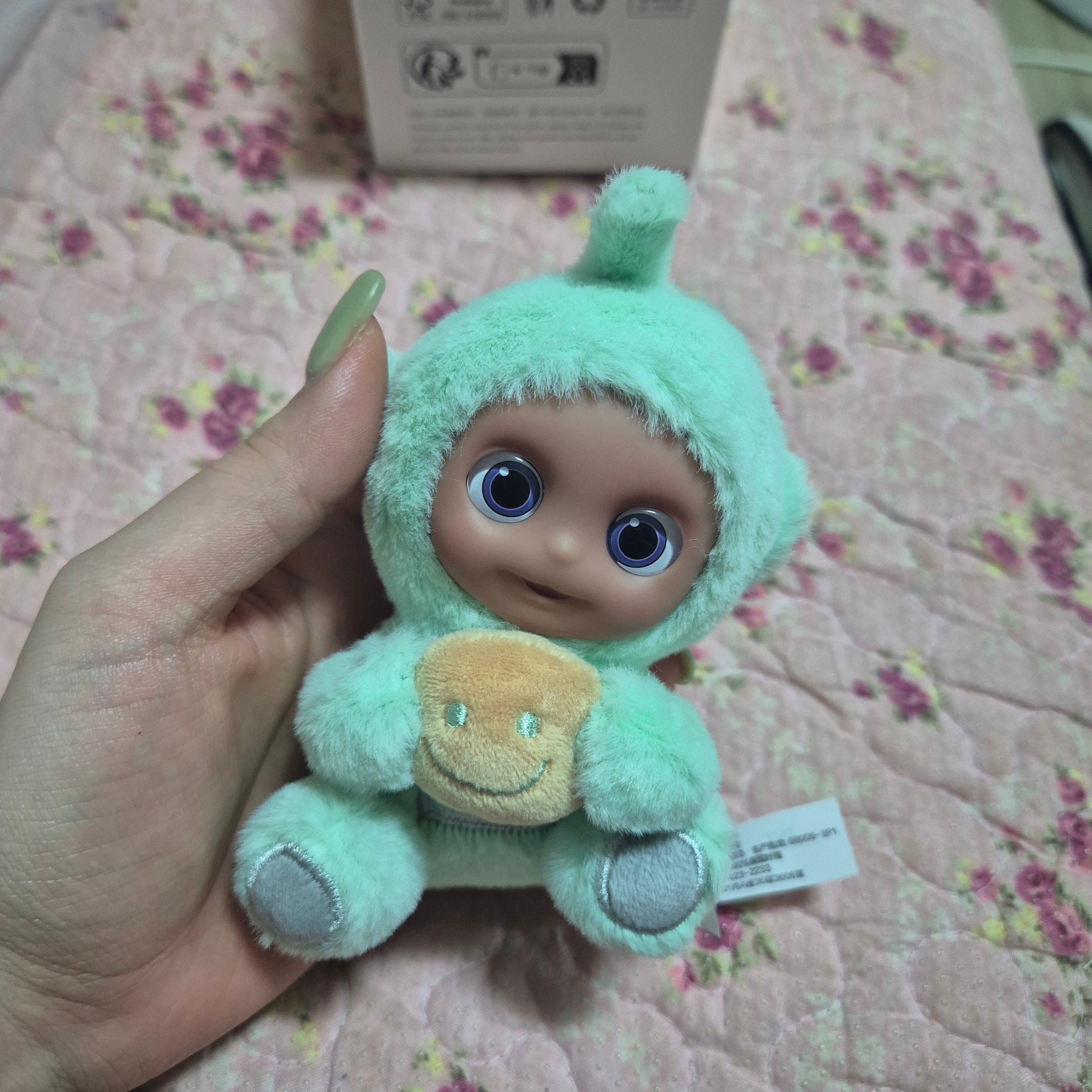 Pop Mart Teletubbies Say Hello Series Figures Sealed Case (1 Blind Box) 착용 스타일