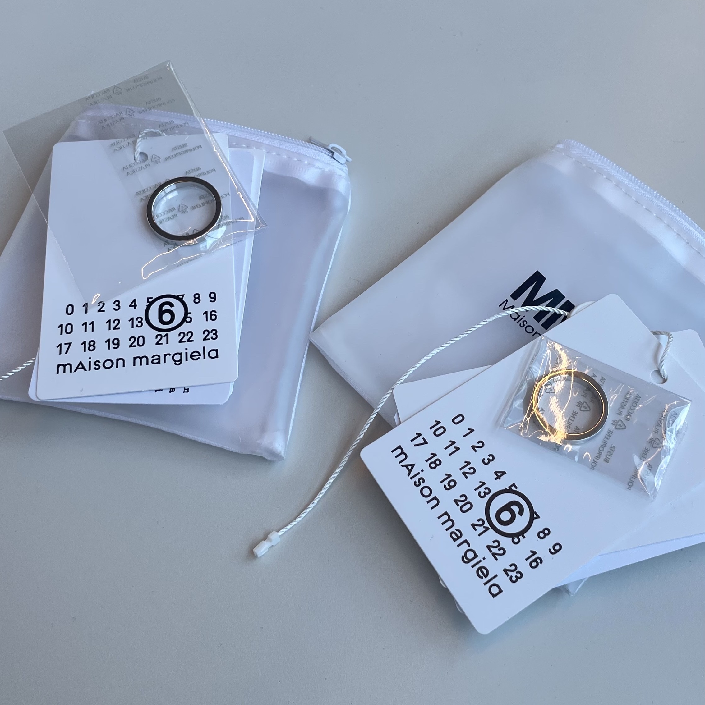 (W) MM6 Maison Margiela Numeric Minimal Signature Ring Silver Palladium 착용 스타일