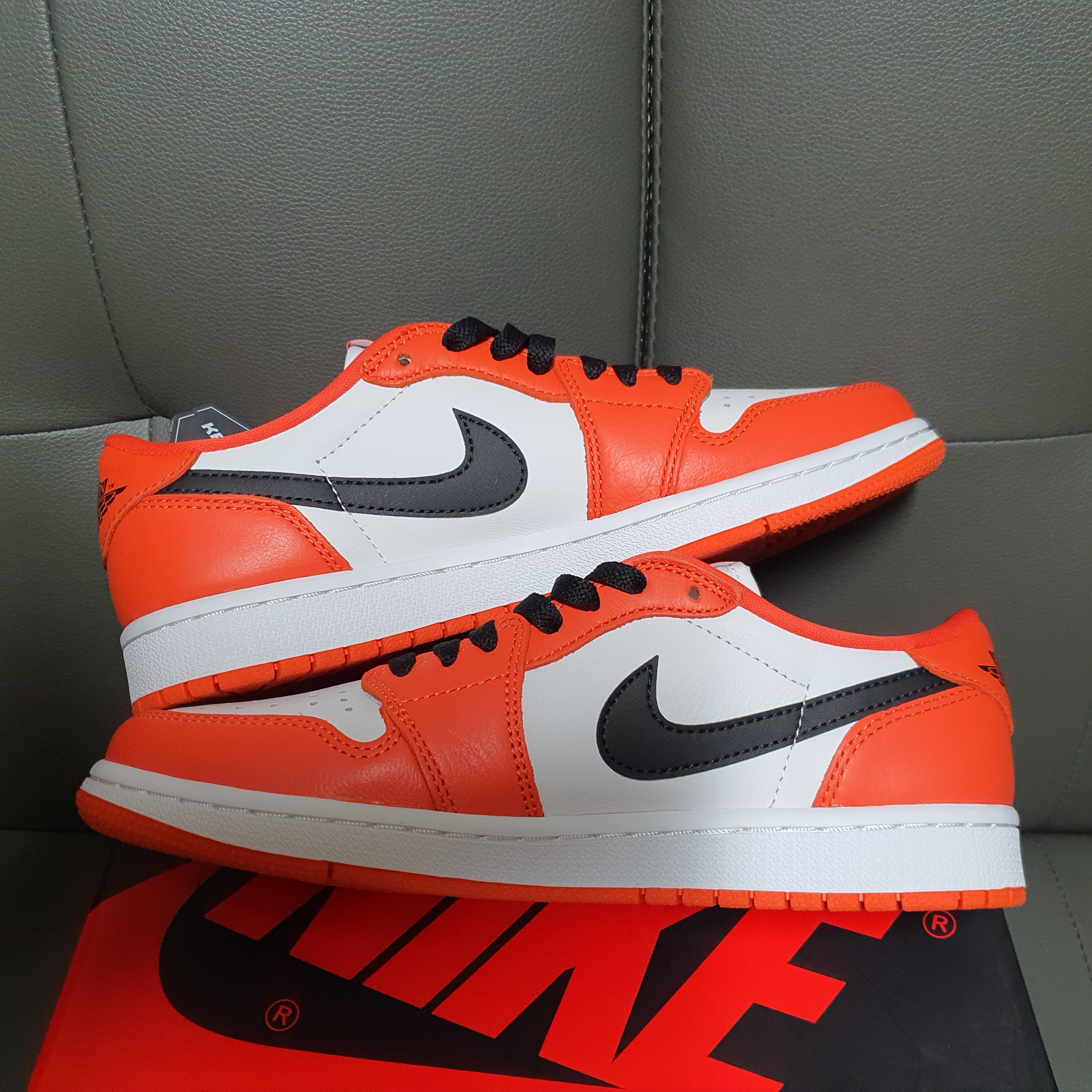 Jordan 1 Low OG Starfish 착용 스타일