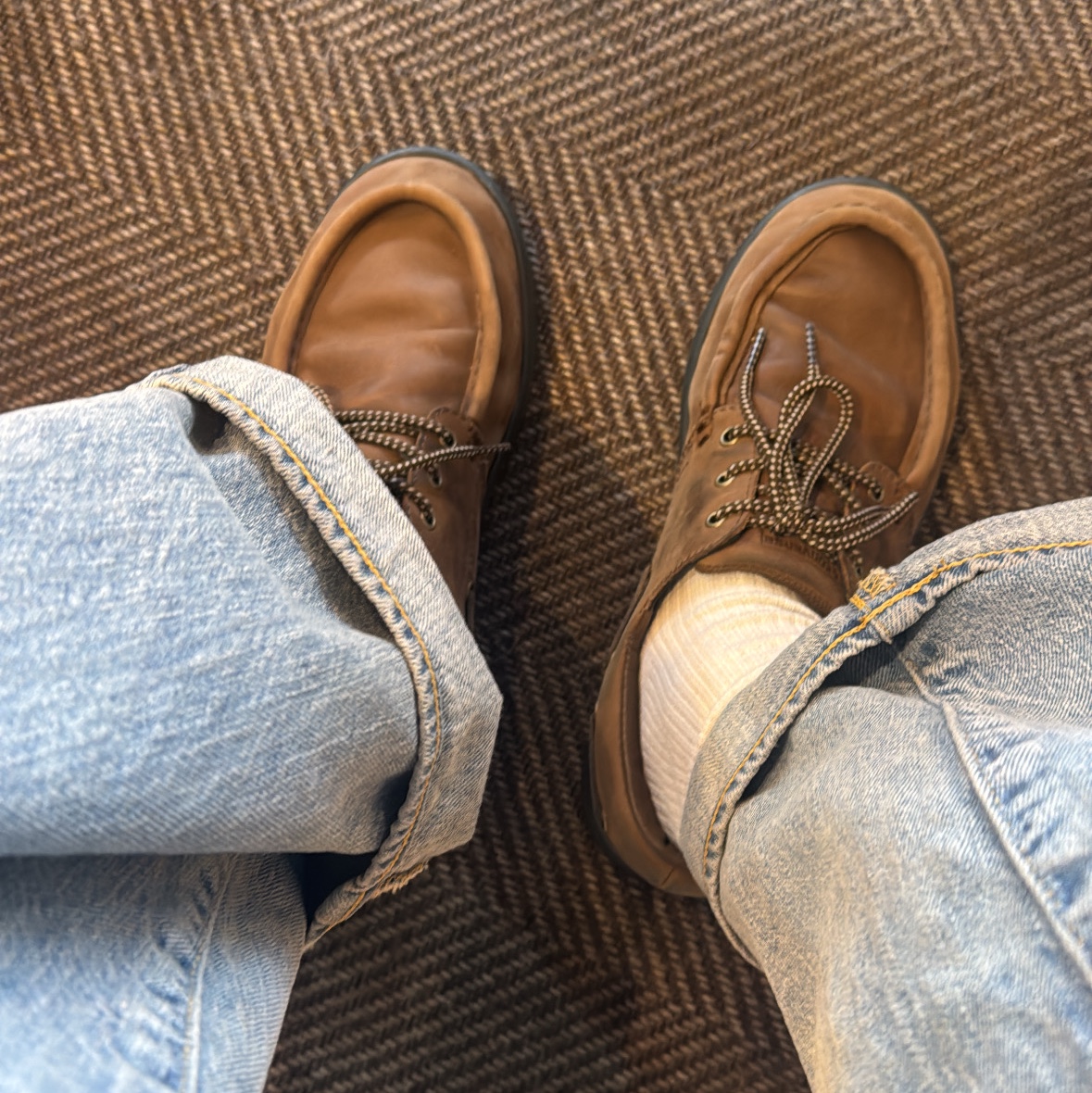 Converse x Bott Deckstar SK Brown, Comoli 5P Denim Pants Bleach - 23SS 착용 스타일