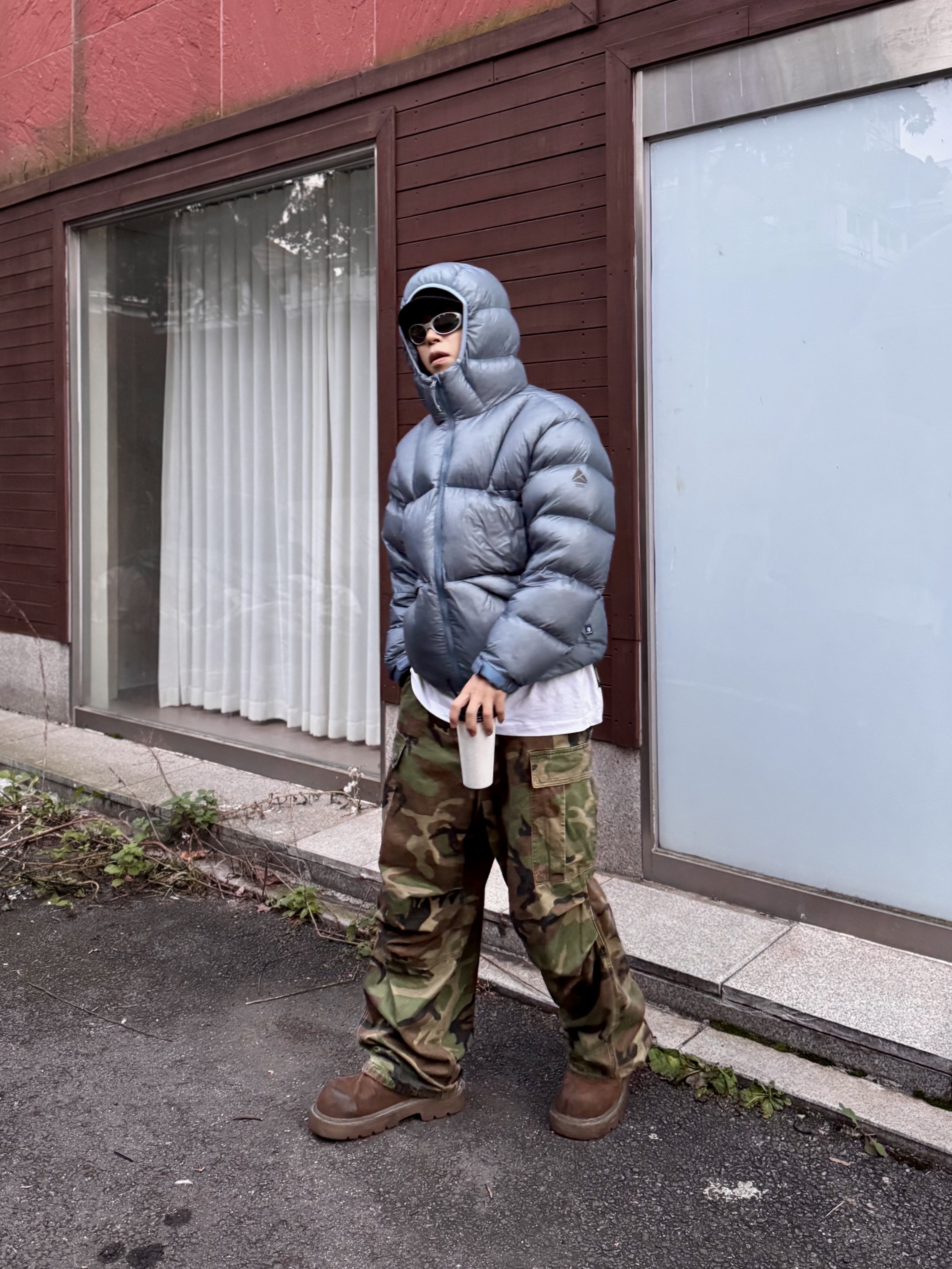Oakley Eye Jacket Redux Silver Frame Prizm Black Polarized Lenses High Bridge Fit, SOULESURES BOLD BELUGA Espresso Brown 착용 스타일 - 3