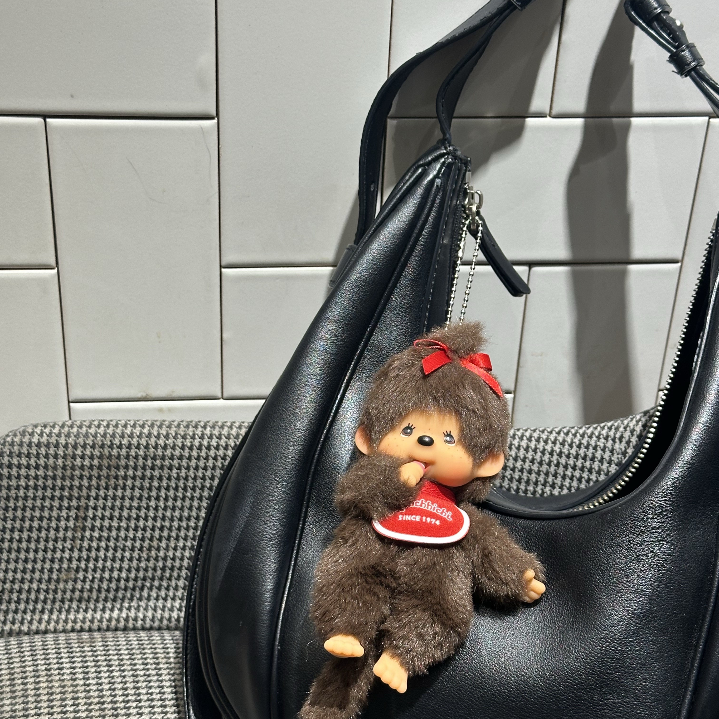 Monchhichi SS Girl Key Chain Brown 착용 스타일
