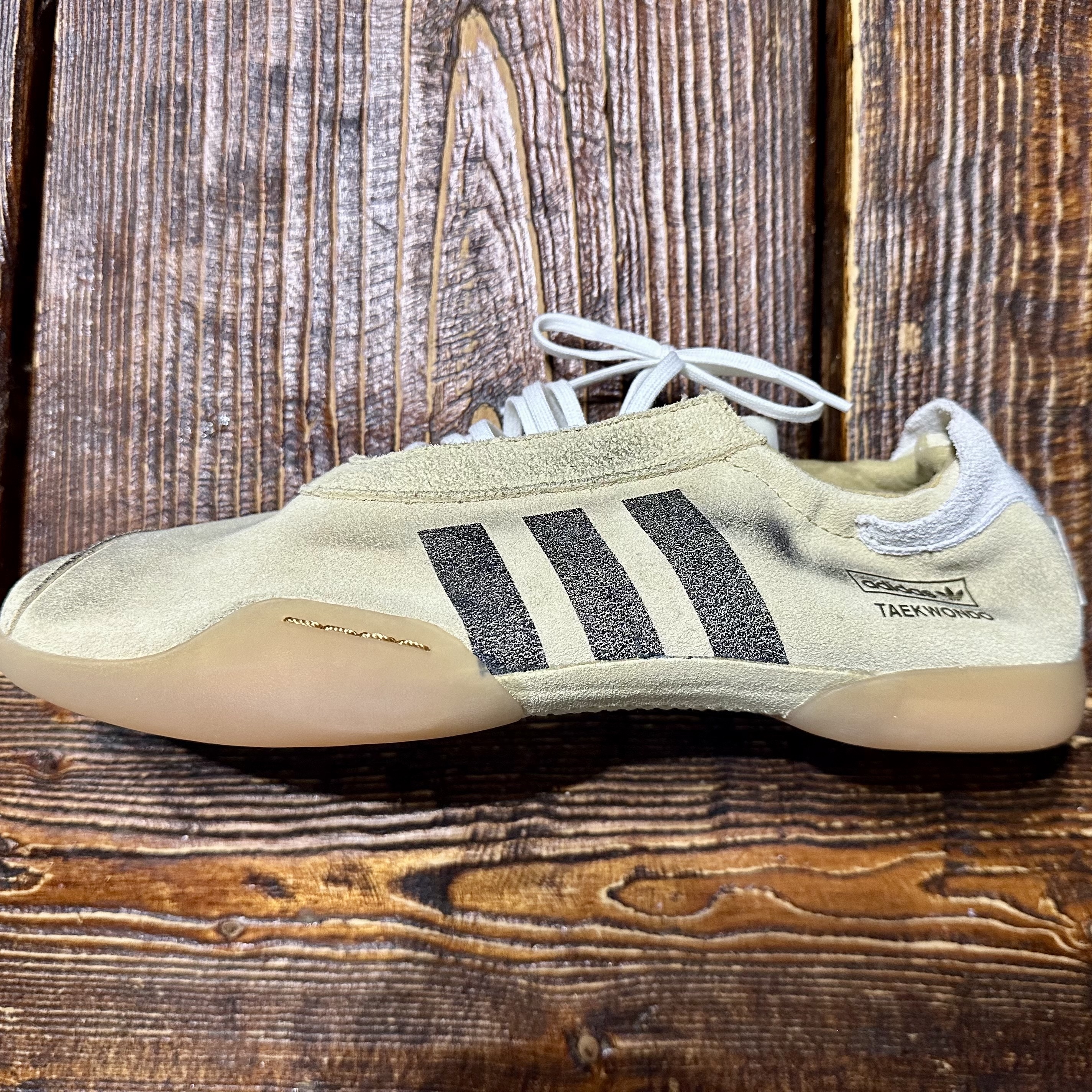 (W) Adidas x Song for the Mute Taekwondo Mei Cream White Core Black 착용 스타일 - 1