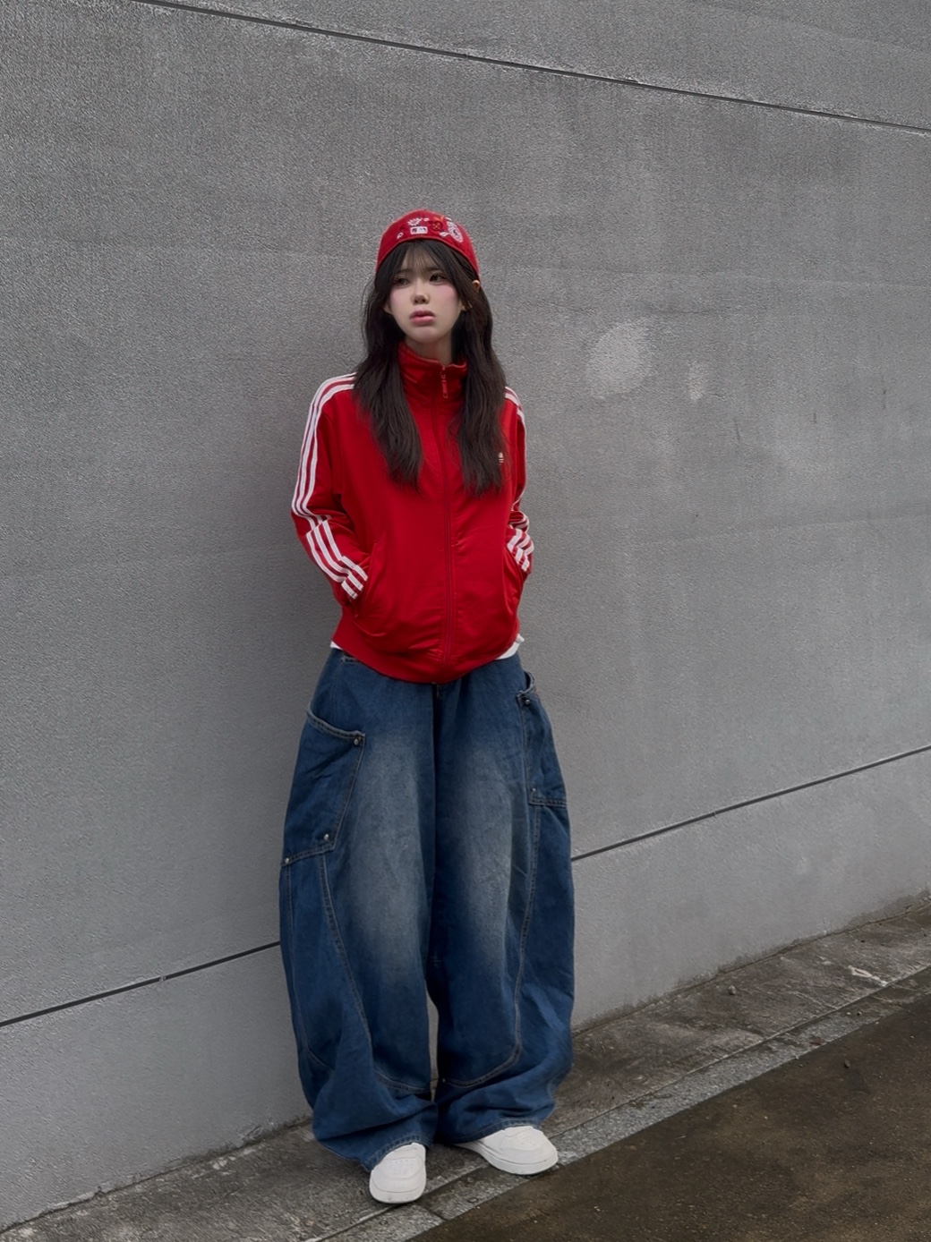 Adidas Adicolor Classics Firebird Track Better Scarlet - US Sizing, Nike Air Force 1 '07 Low White 착용 스타일