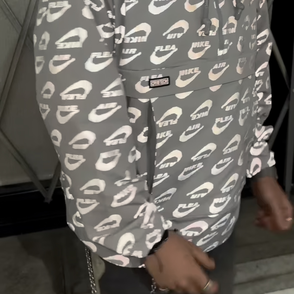 Nike x Cactus Plant Flea Market Reflective Anorak Matte Silver 착용 스타일