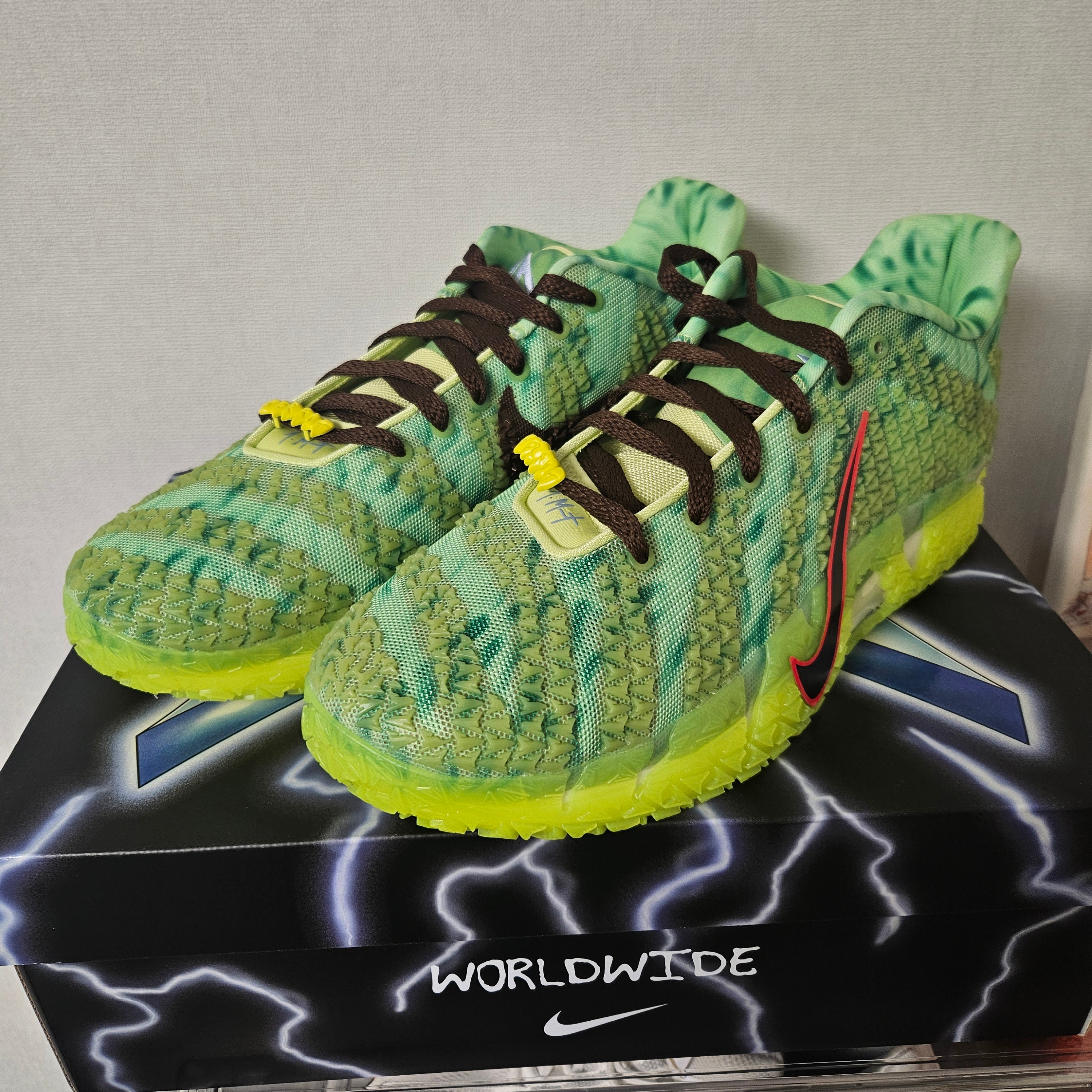 Nike Ja 3 EP Light Lemon Twist Hemp 착용 스타일 - 2
