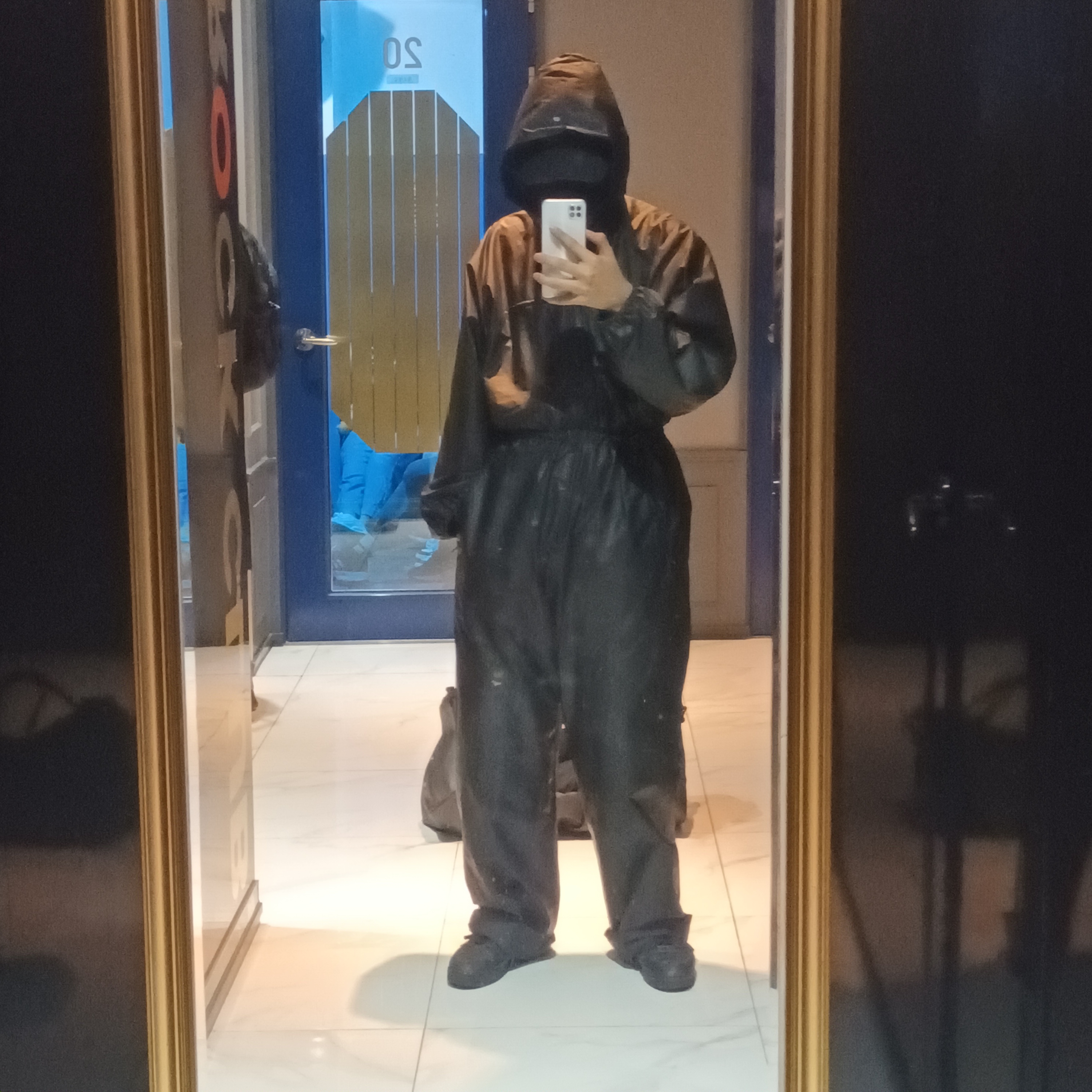 Yeezy Gap Engineered By Balenciaga Coated Cotton Overalls Black, Undermycar MU.124 New Logo Basic Cotton Cap Black 착용 스타일 - 2