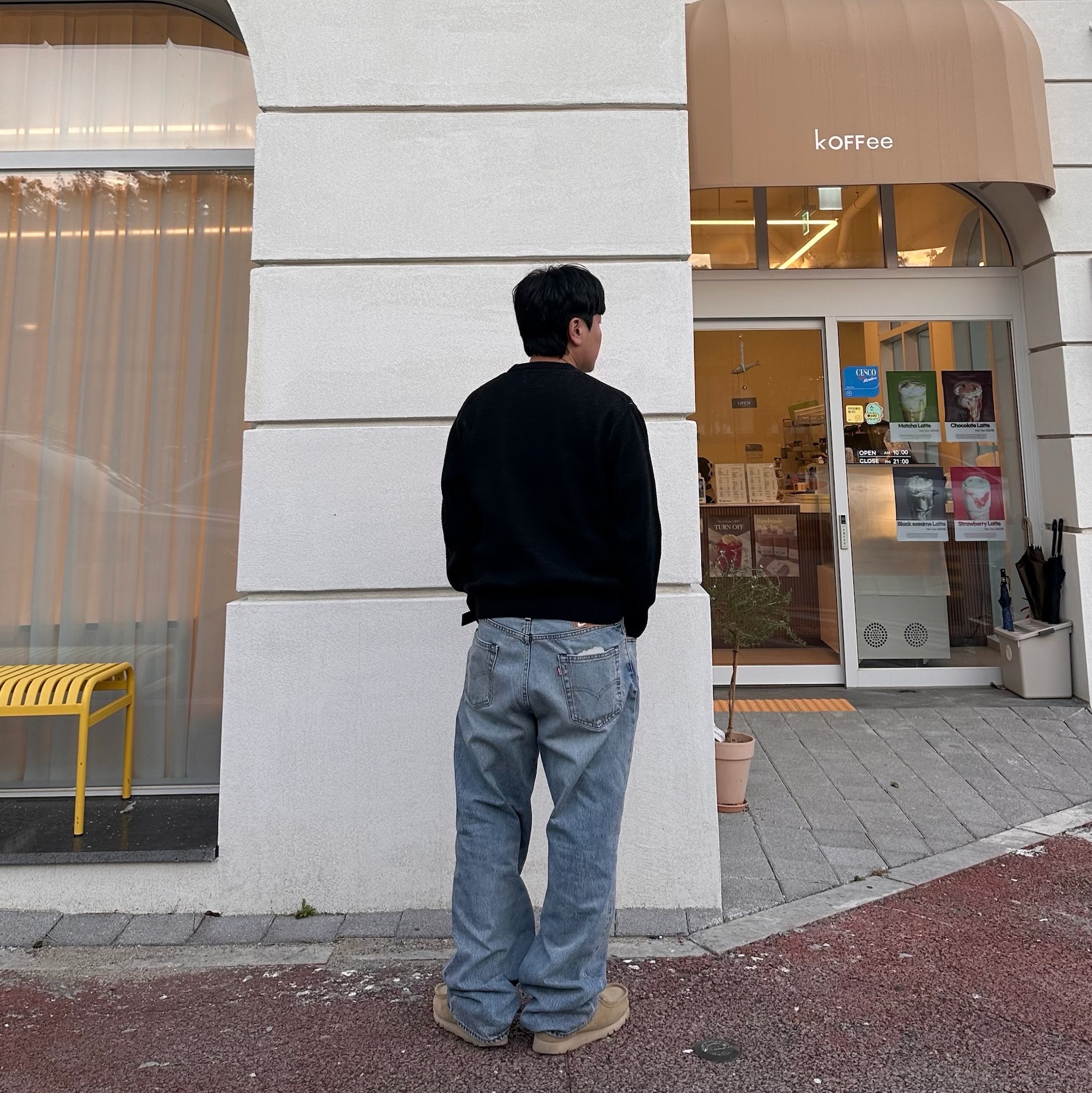 Supreme x Nike Swoosh Sweater Black - 19SS, Levi's x Nike Baggy Jeans Light Blue 착용 스타일 - 3
