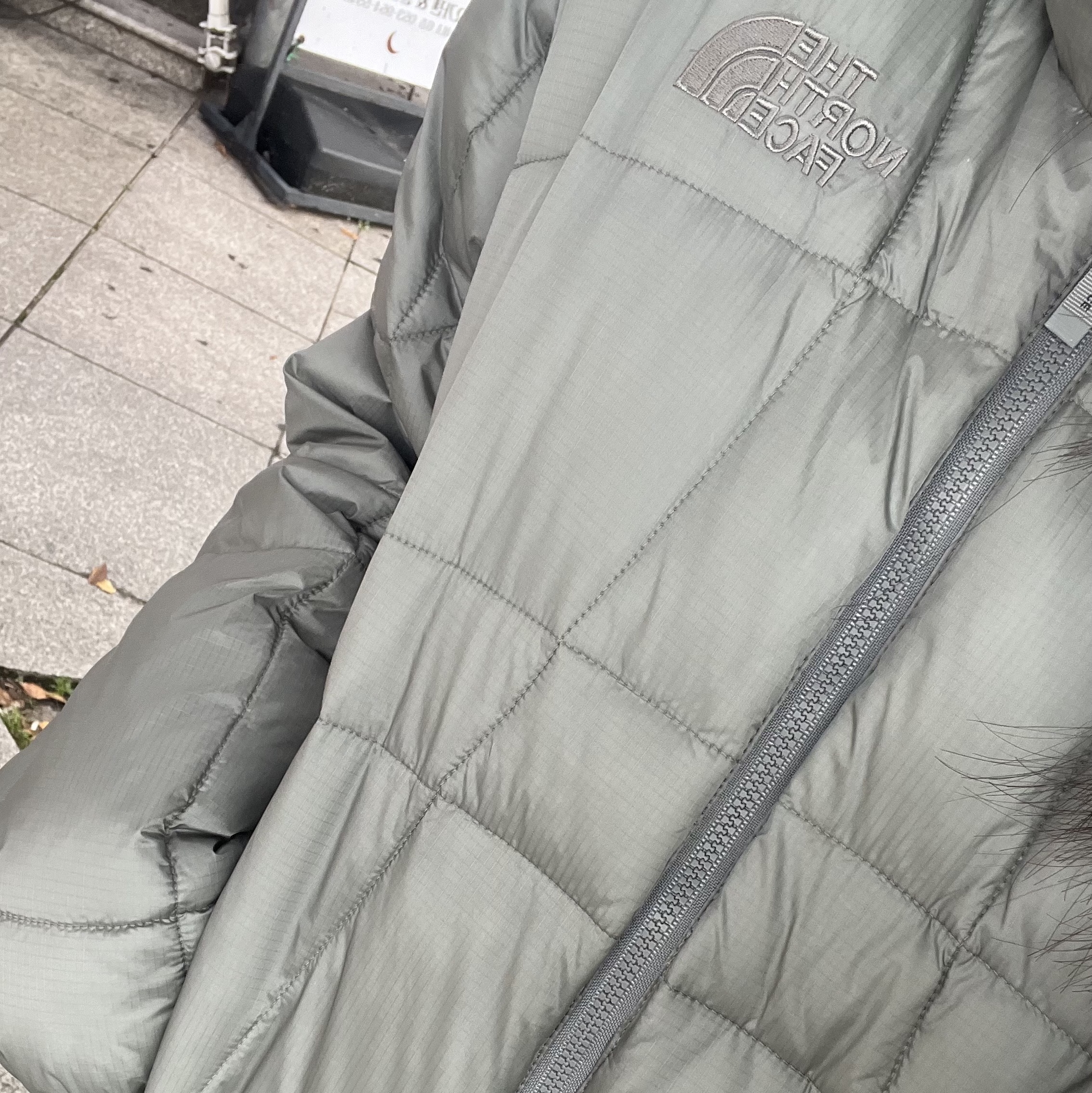 The North Face Wave LT On Jacket Gray 착용 스타일
