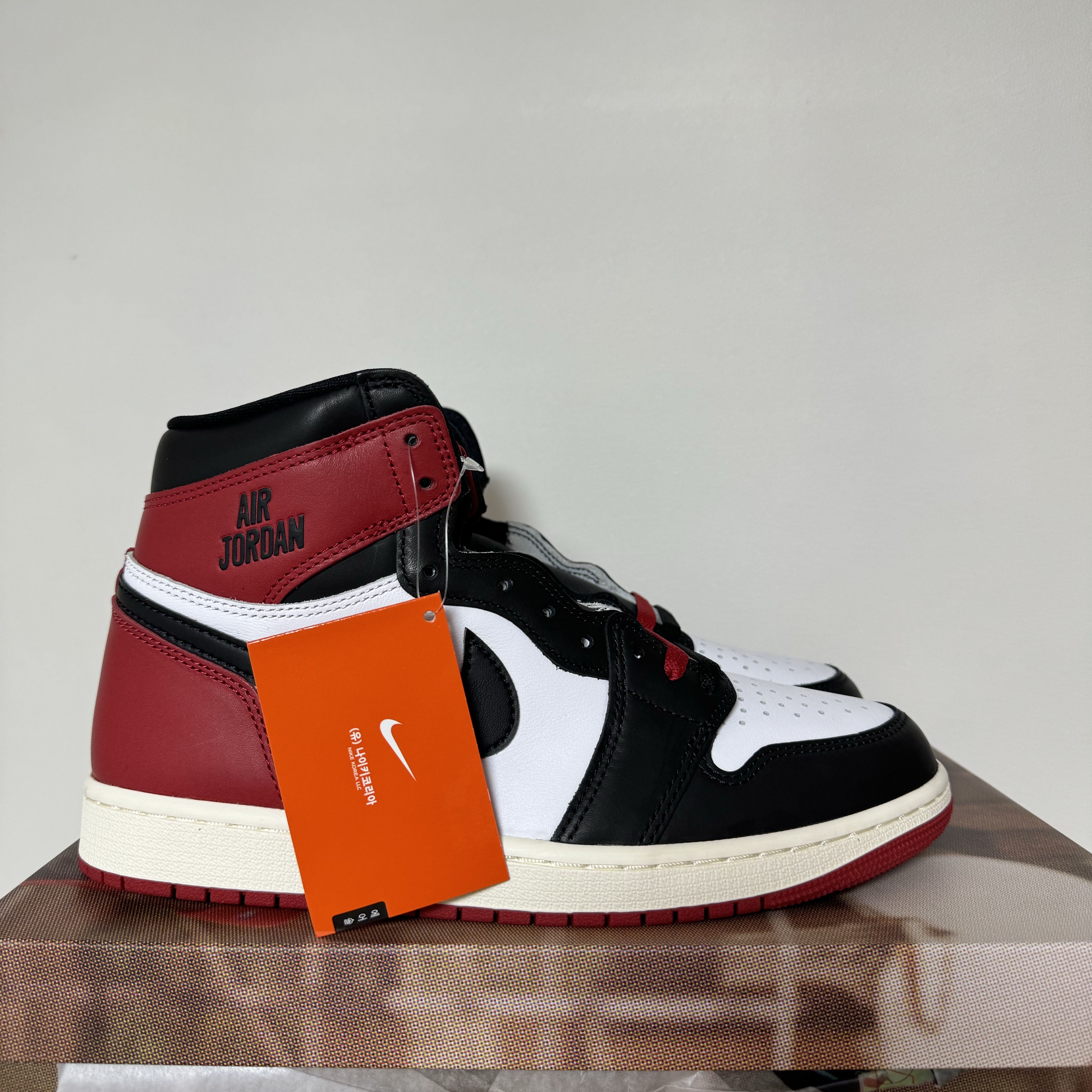 Jordan 1 Retro High OG Black Toe 착용 스타일