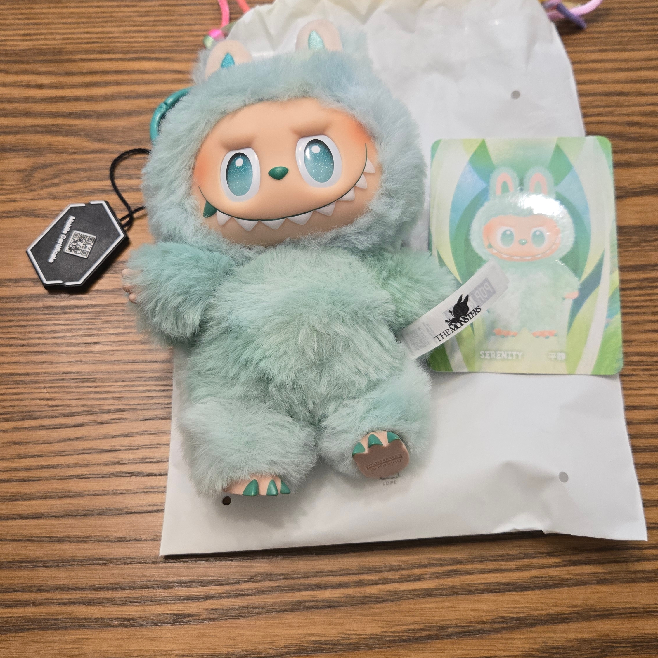 Pop Mart Labubu The Monsters Highlight Series Serenity Keyring (Opened Case) 착용 스타일
