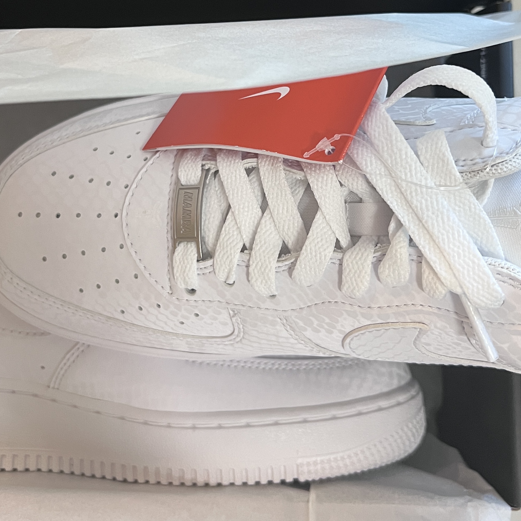 Nike x Kobe Bryant Air Force 1 Low Triple White 착용 스타일