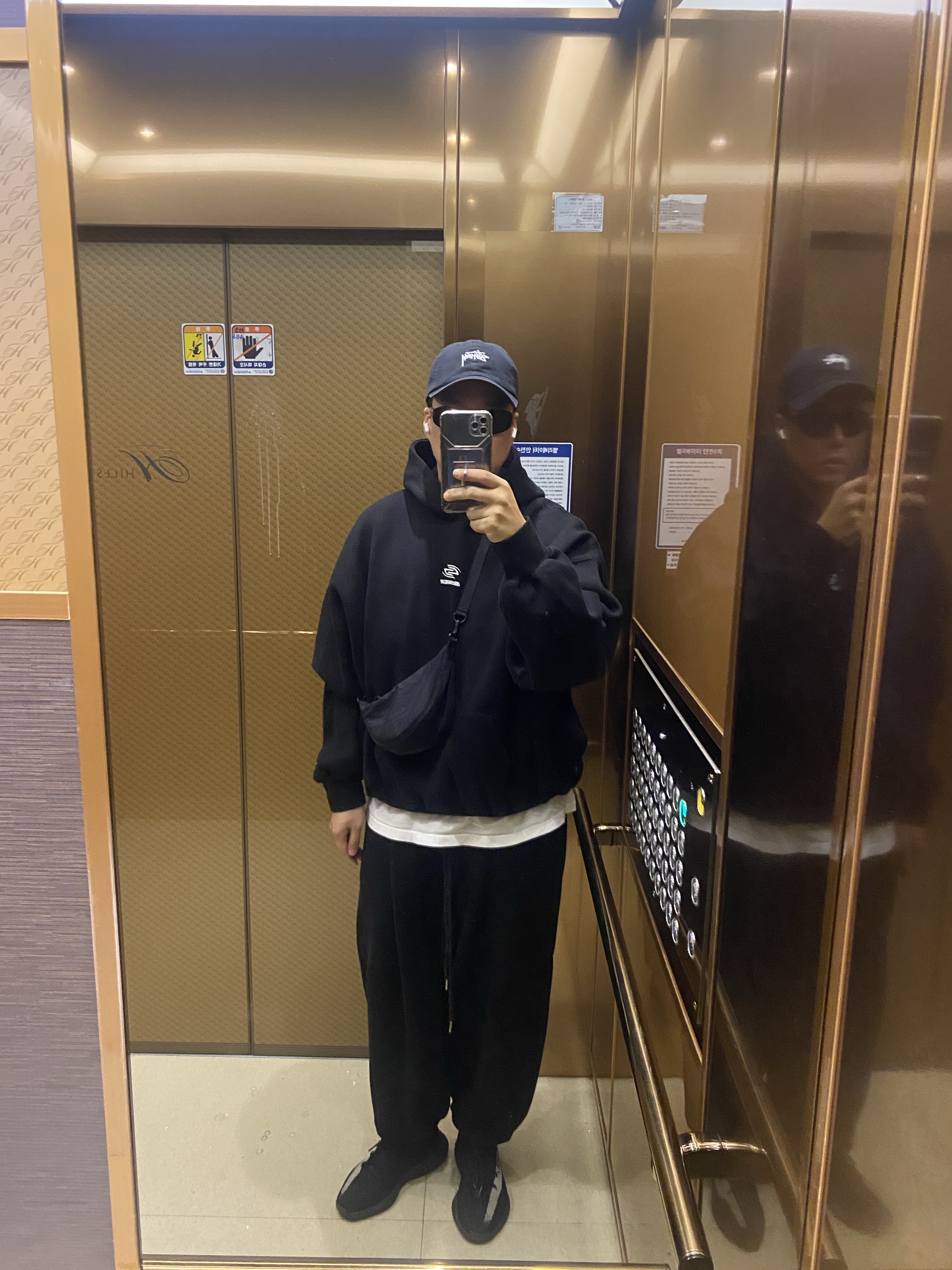 Undermycar Mu.12 Anti Fxxking Logo Play Oversized Bonded Hoodie Black, Undermycar Mu.03 Anti Fxxking Logo Play Oversized Sweat Jogger Black 착용 스타일