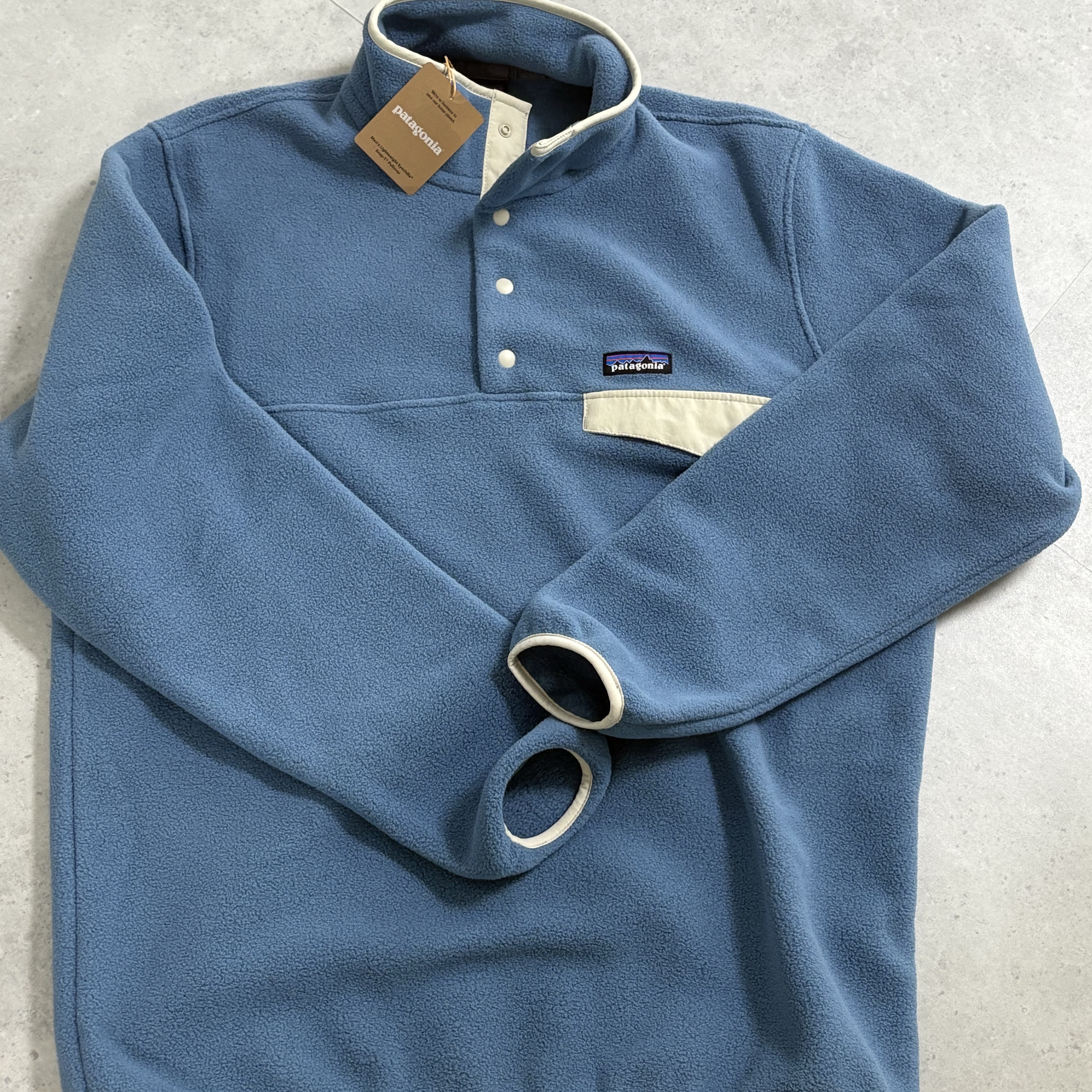 Patagonia Lightweight Synchilla Snap-T Fleece Pullover Still Blue 착용 스타일